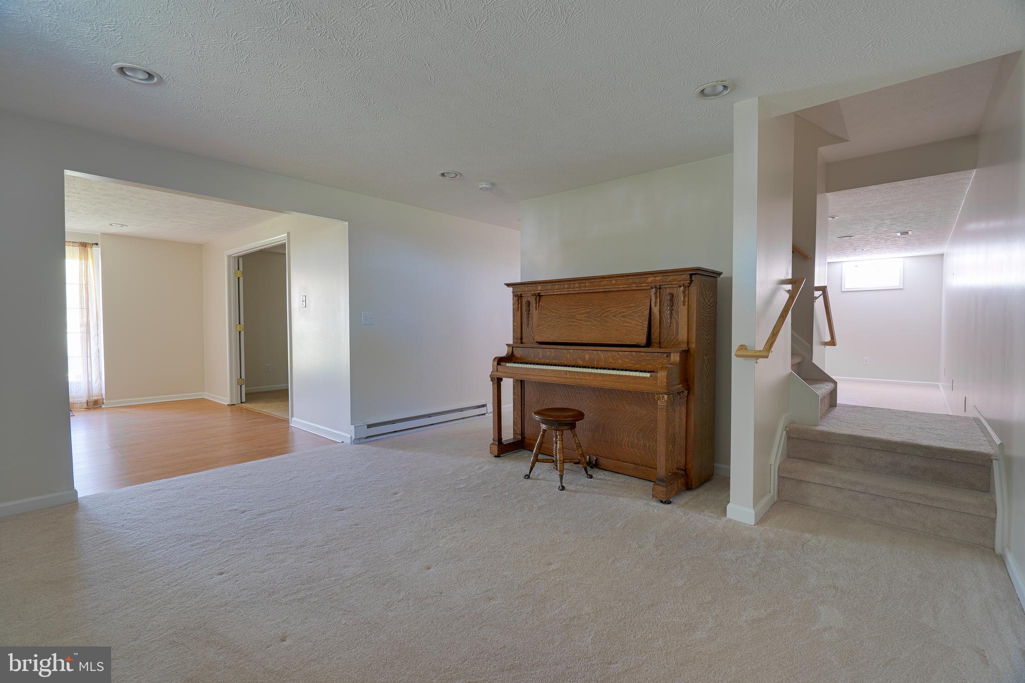 CORNERSTONE - Residential