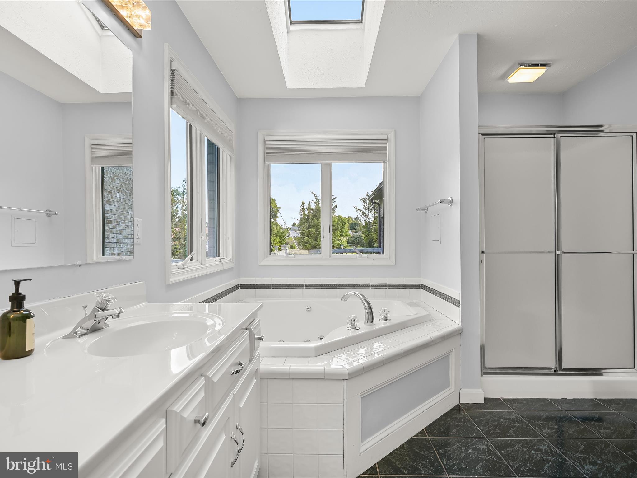 VAN LEAR MANOR - Residential