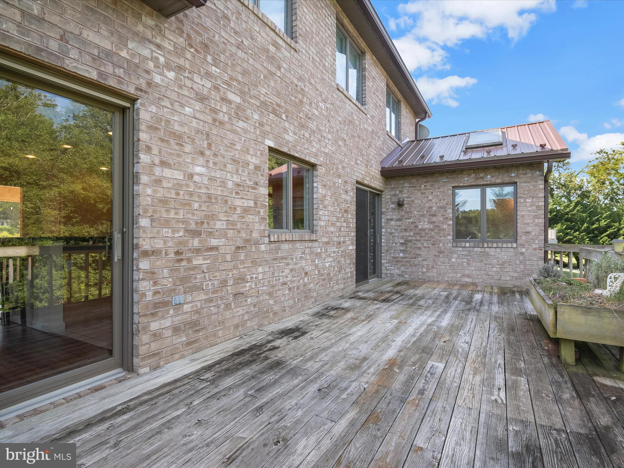 VAN LEAR MANOR - Residential