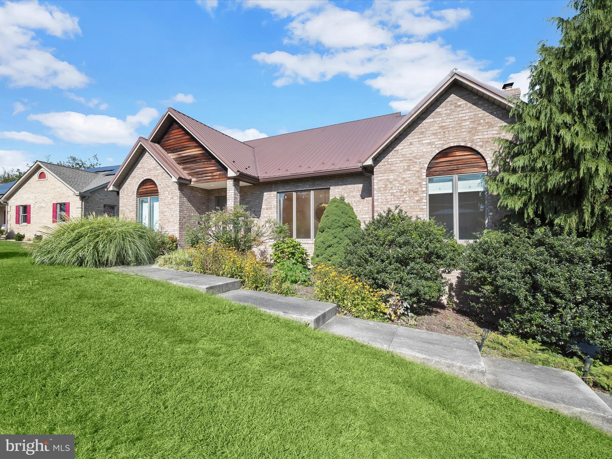 VAN LEAR MANOR - Residential