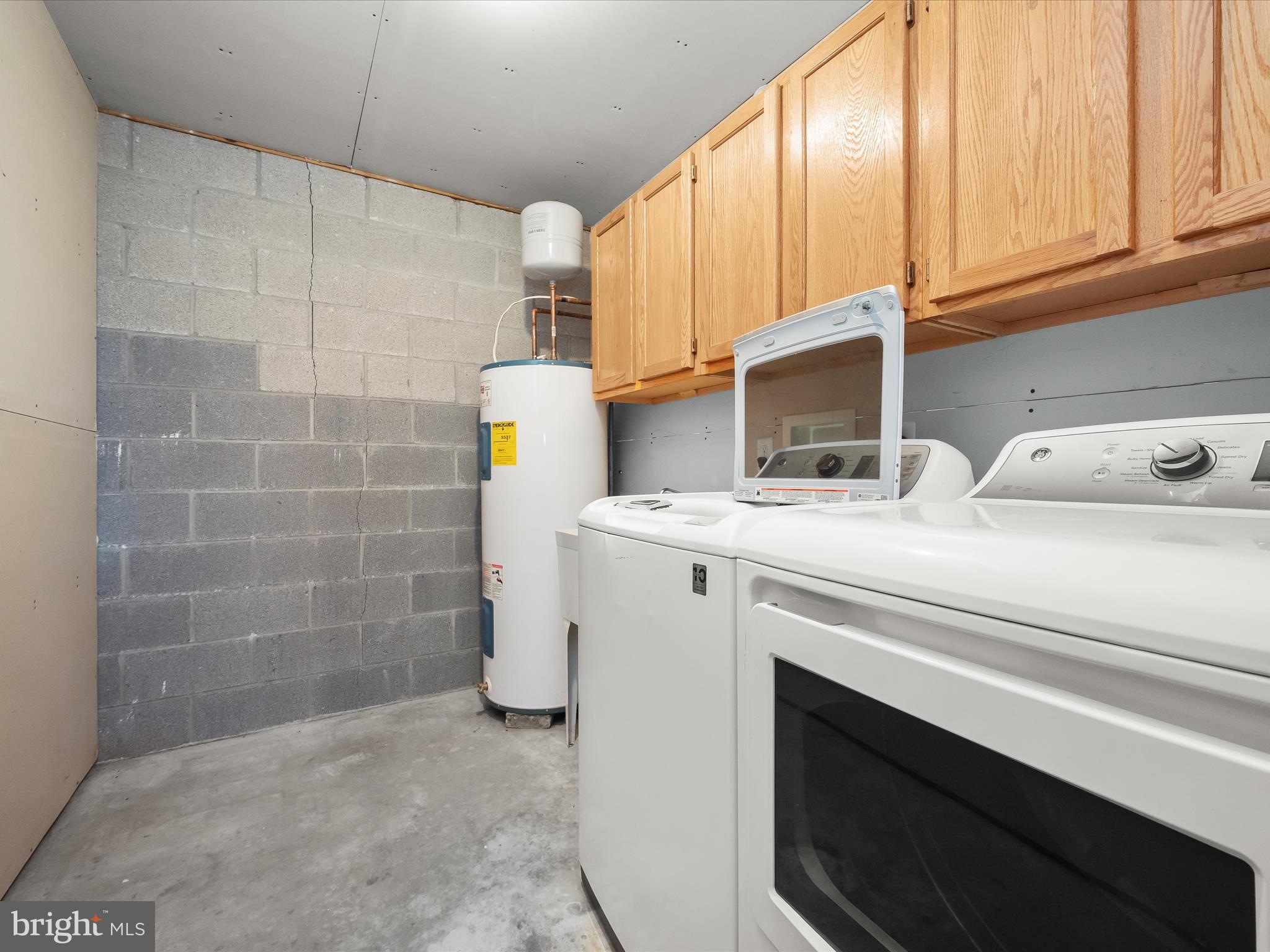 VAN LEAR MANOR - Residential