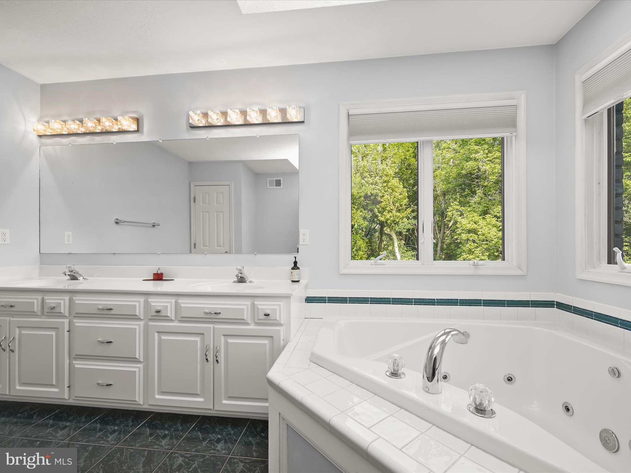 VAN LEAR MANOR - Residential