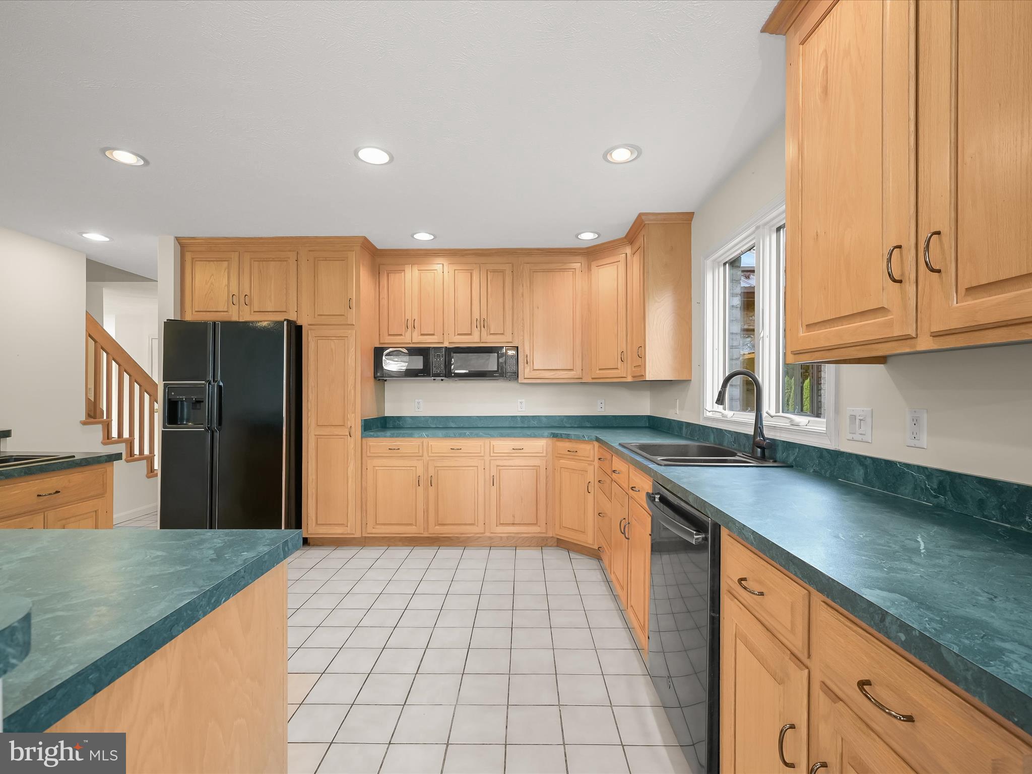 VAN LEAR MANOR - Residential