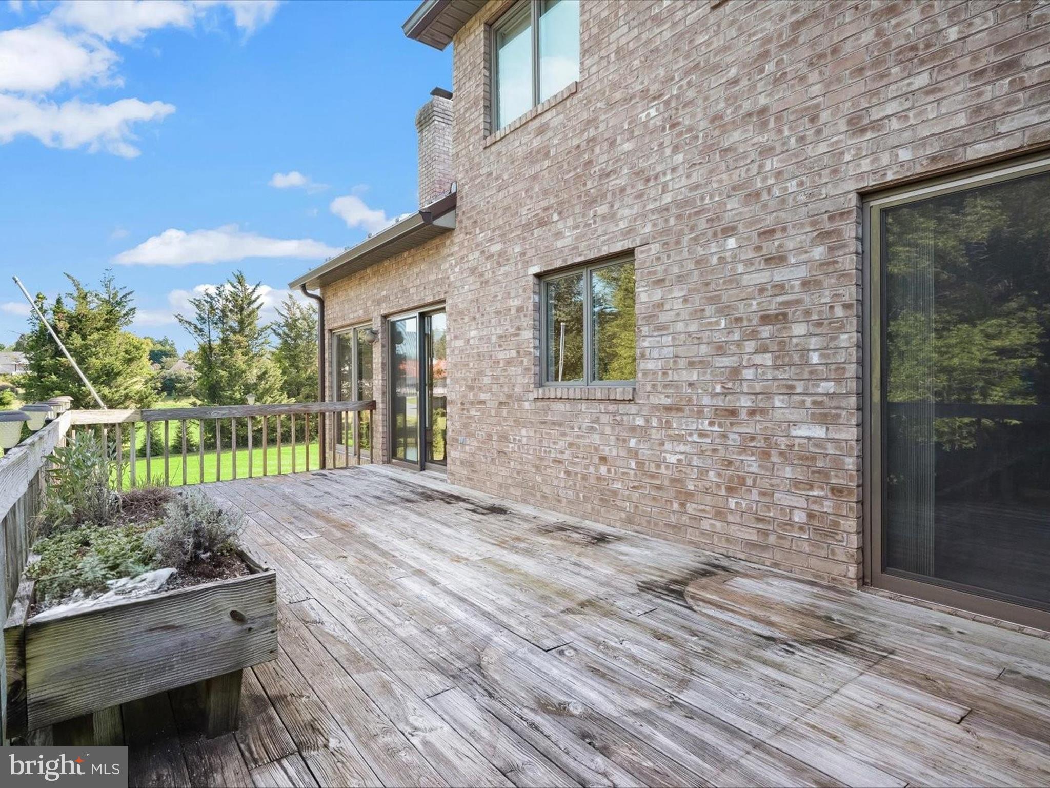 VAN LEAR MANOR - Residential