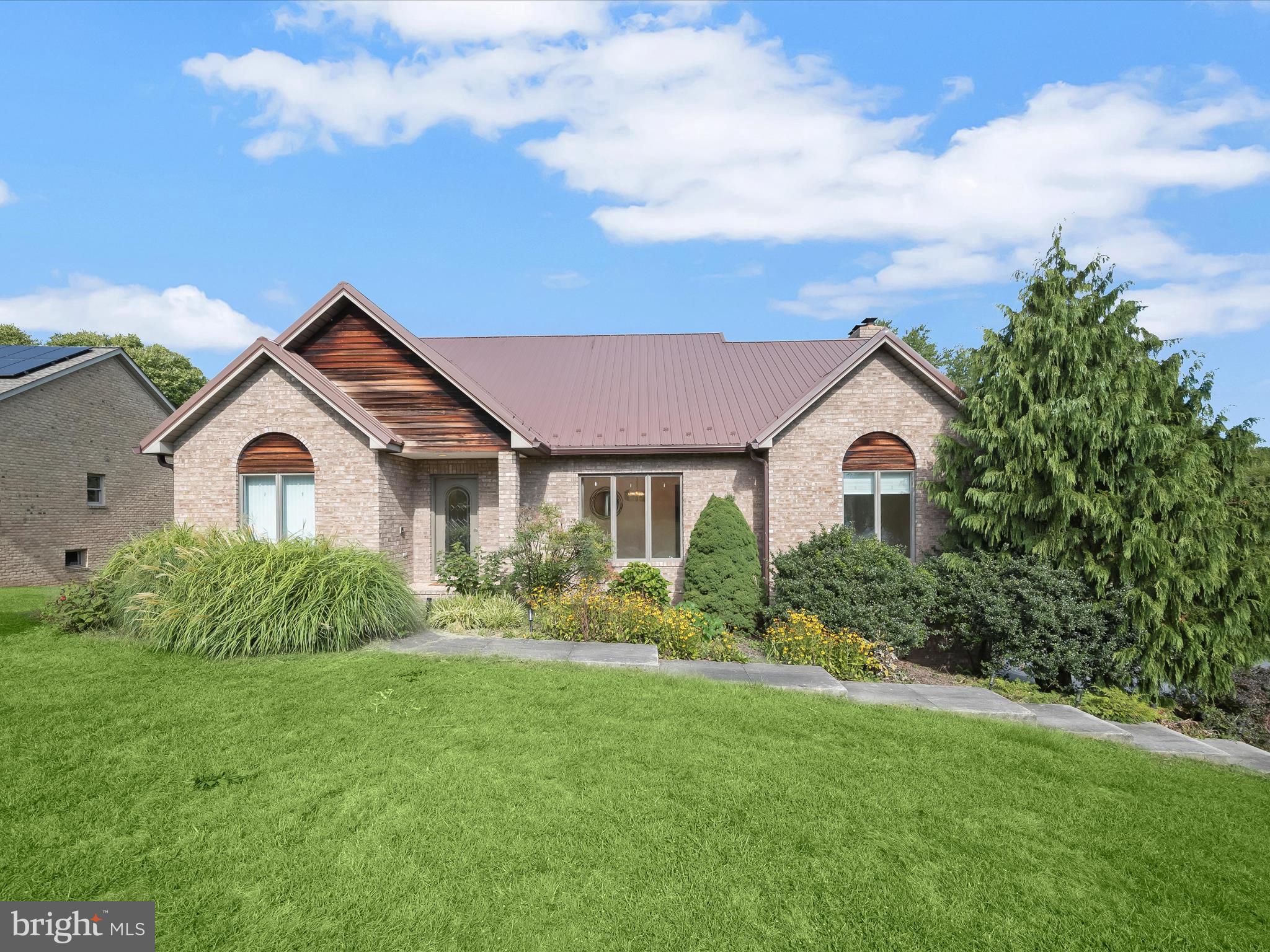 VAN LEAR MANOR - Residential