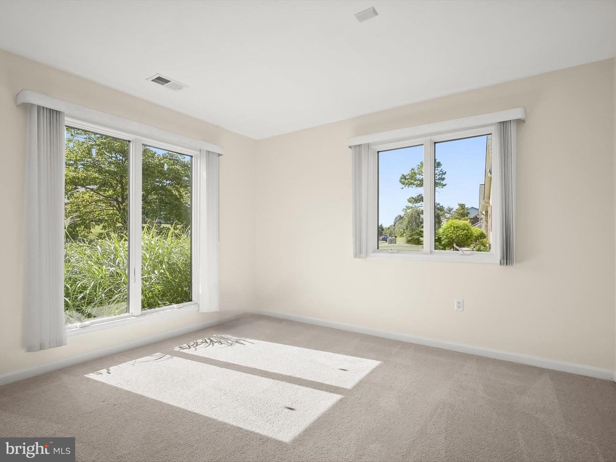 VAN LEAR MANOR - Residential