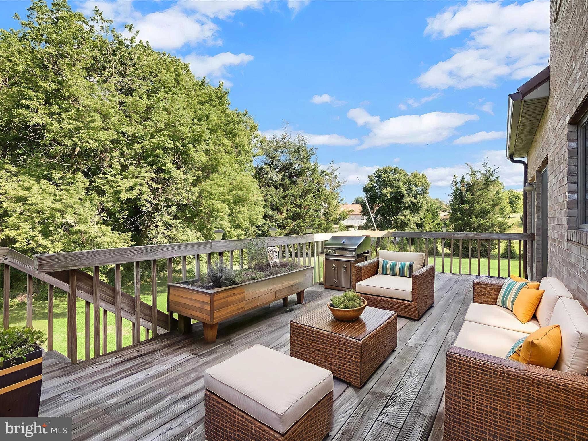 VAN LEAR MANOR - Residential