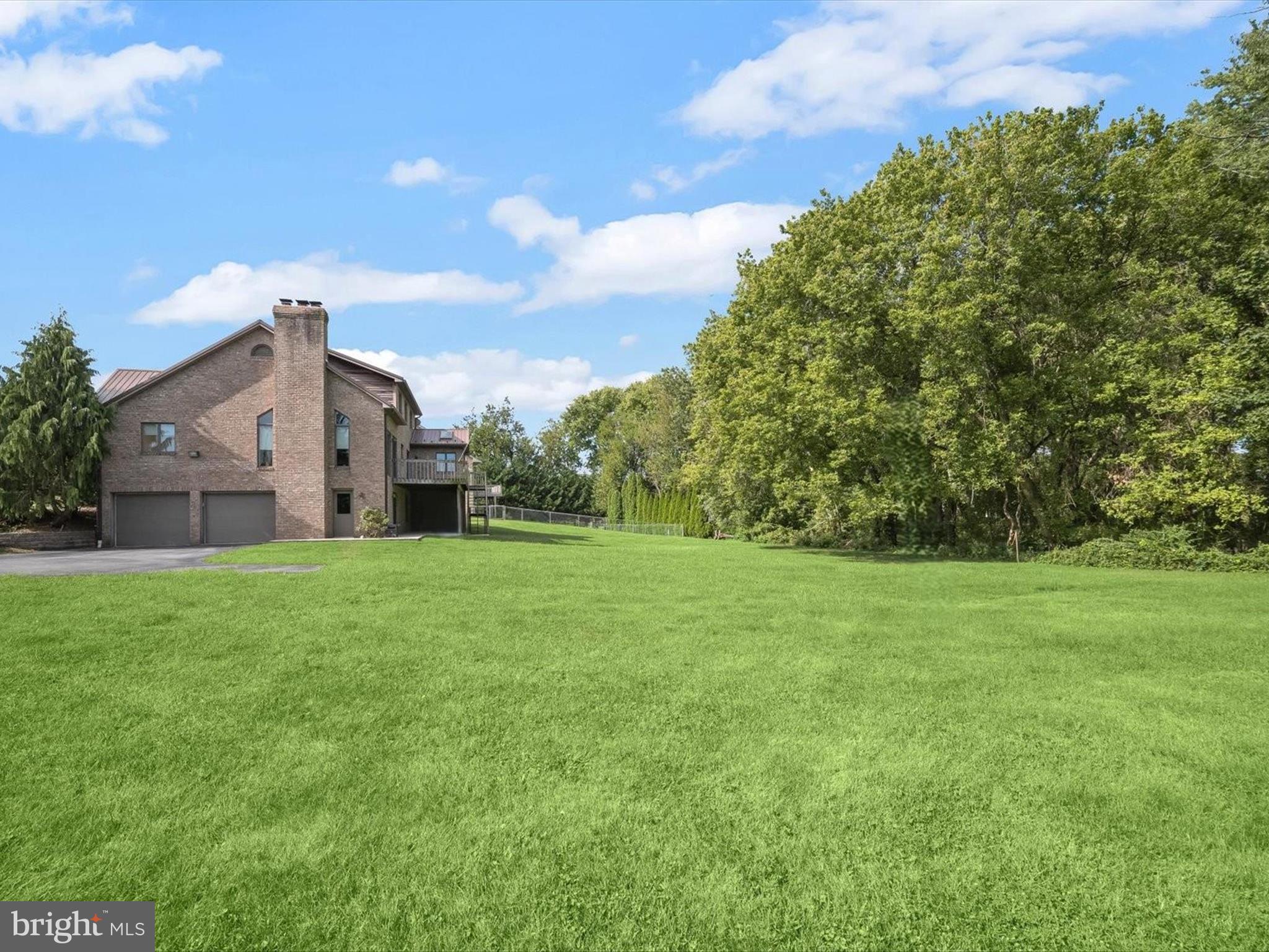 VAN LEAR MANOR - Residential