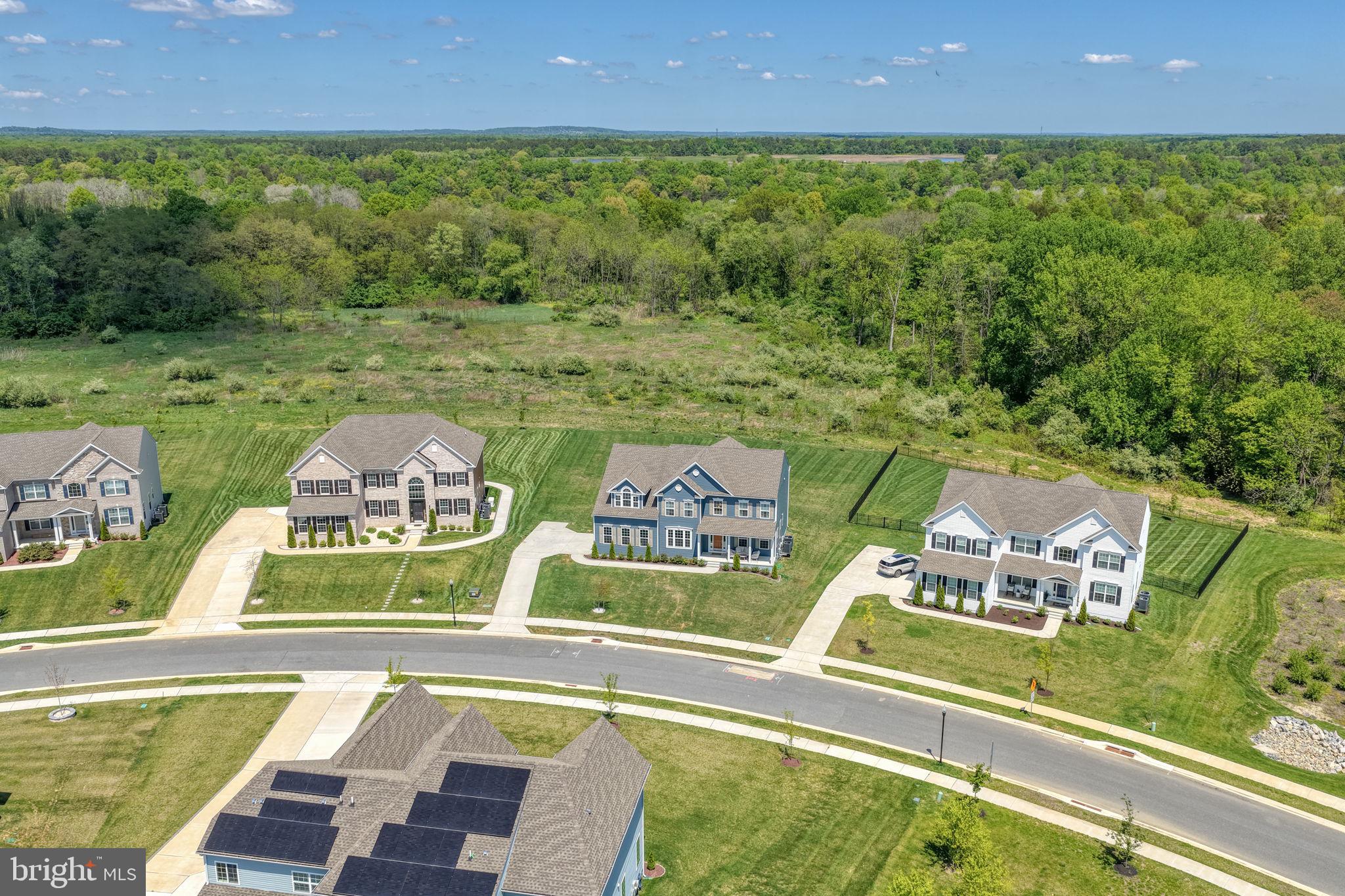 SUMMIT POINTE - Residential