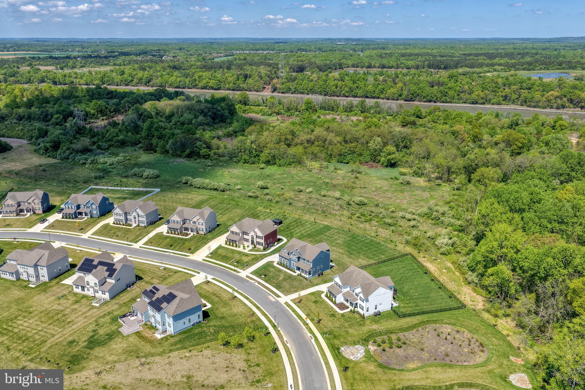 SUMMIT POINTE - Residential