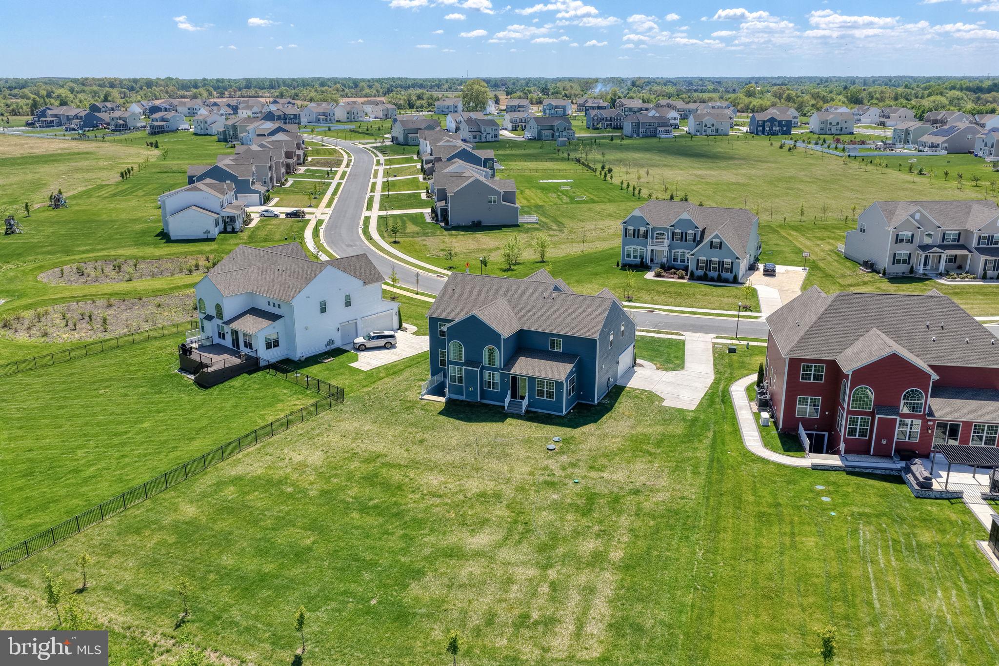 SUMMIT POINTE - Residential