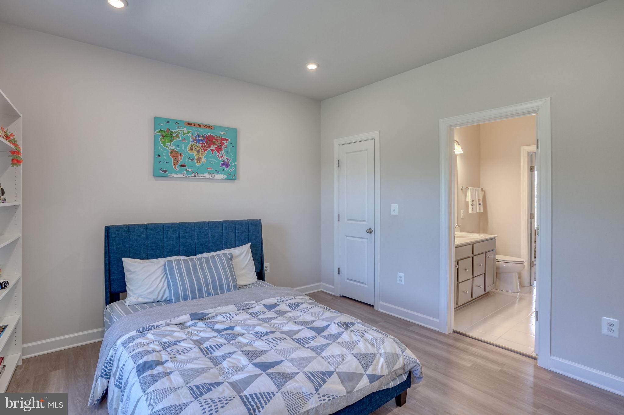 SUMMIT POINTE - Residential