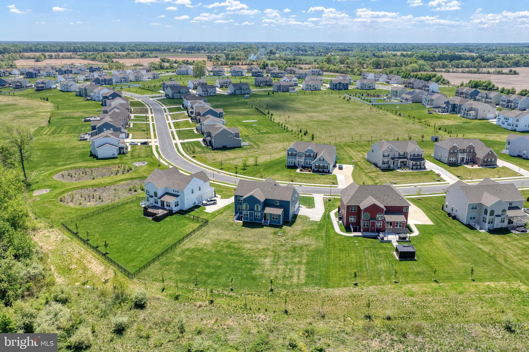 SUMMIT POINTE - Residential