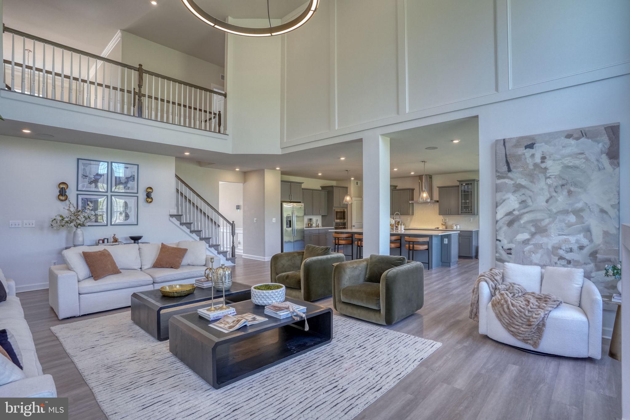 SUMMIT POINTE - Residential