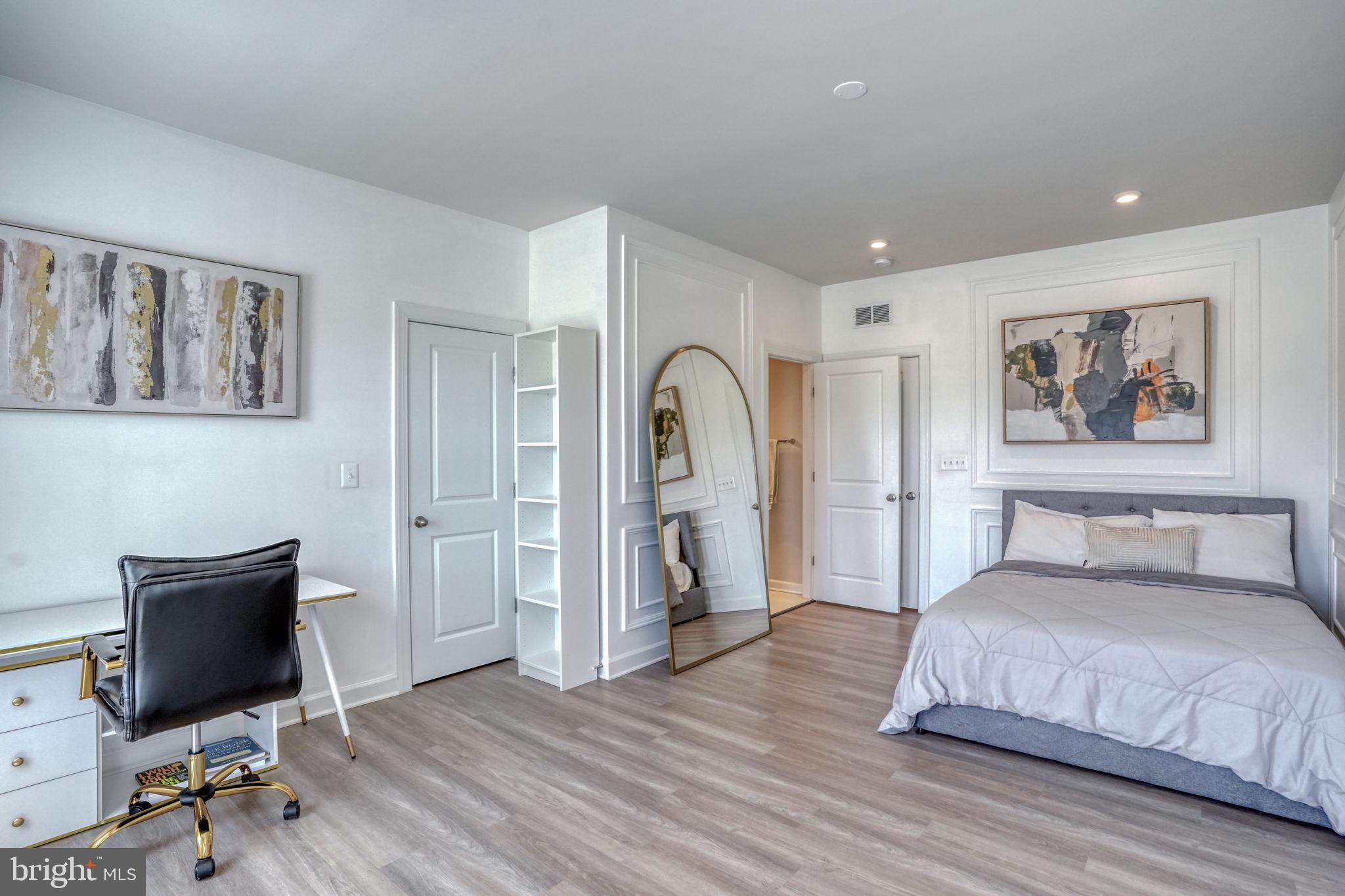 SUMMIT POINTE - Residential