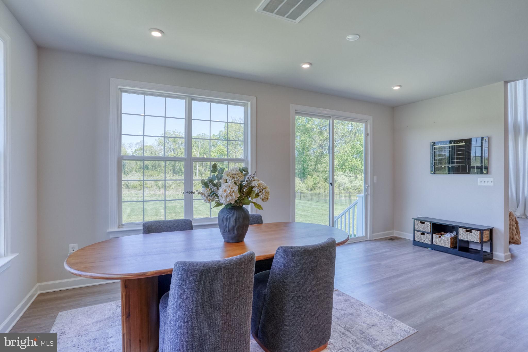 SUMMIT POINTE - Residential