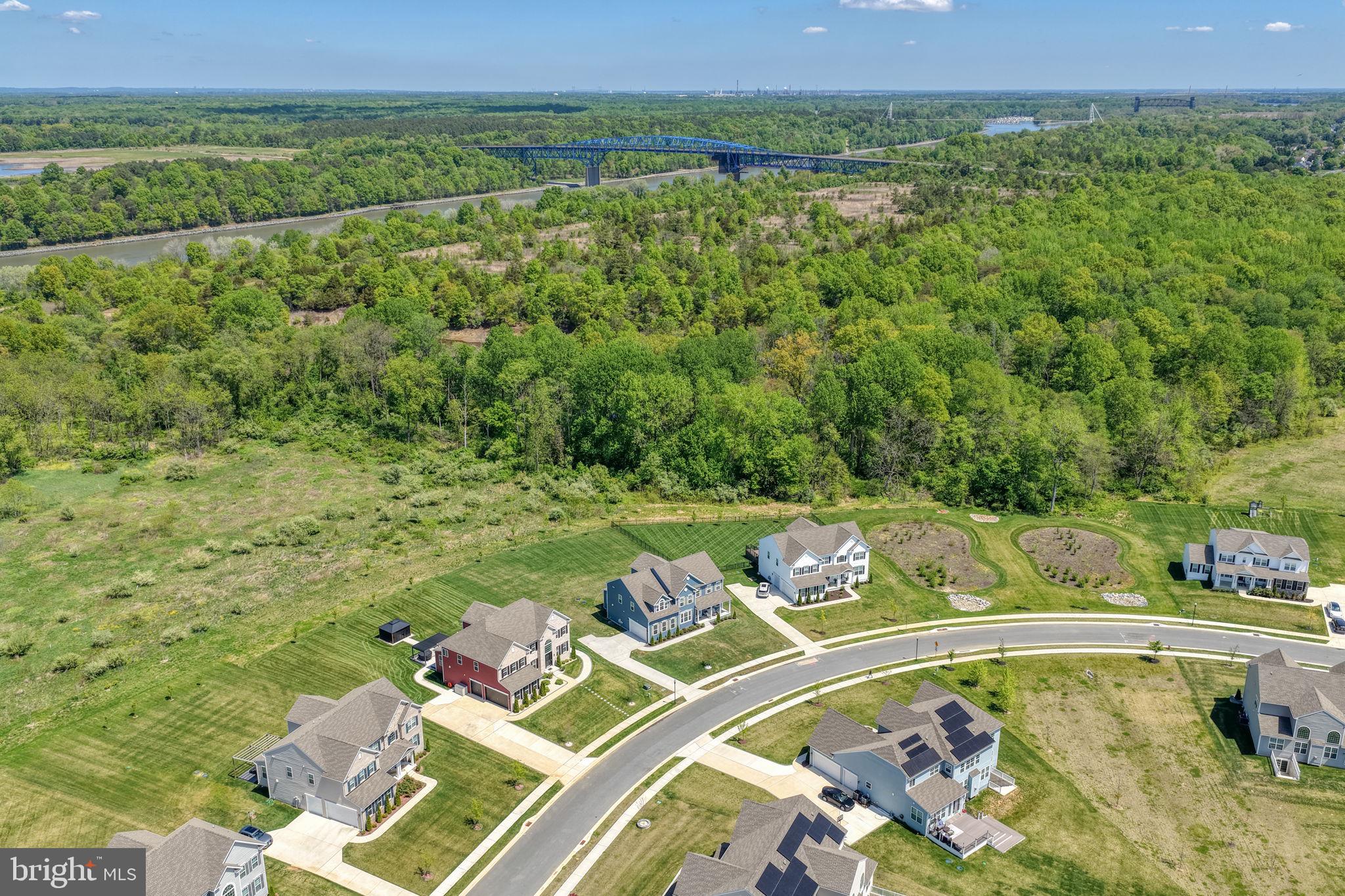 SUMMIT POINTE - Residential