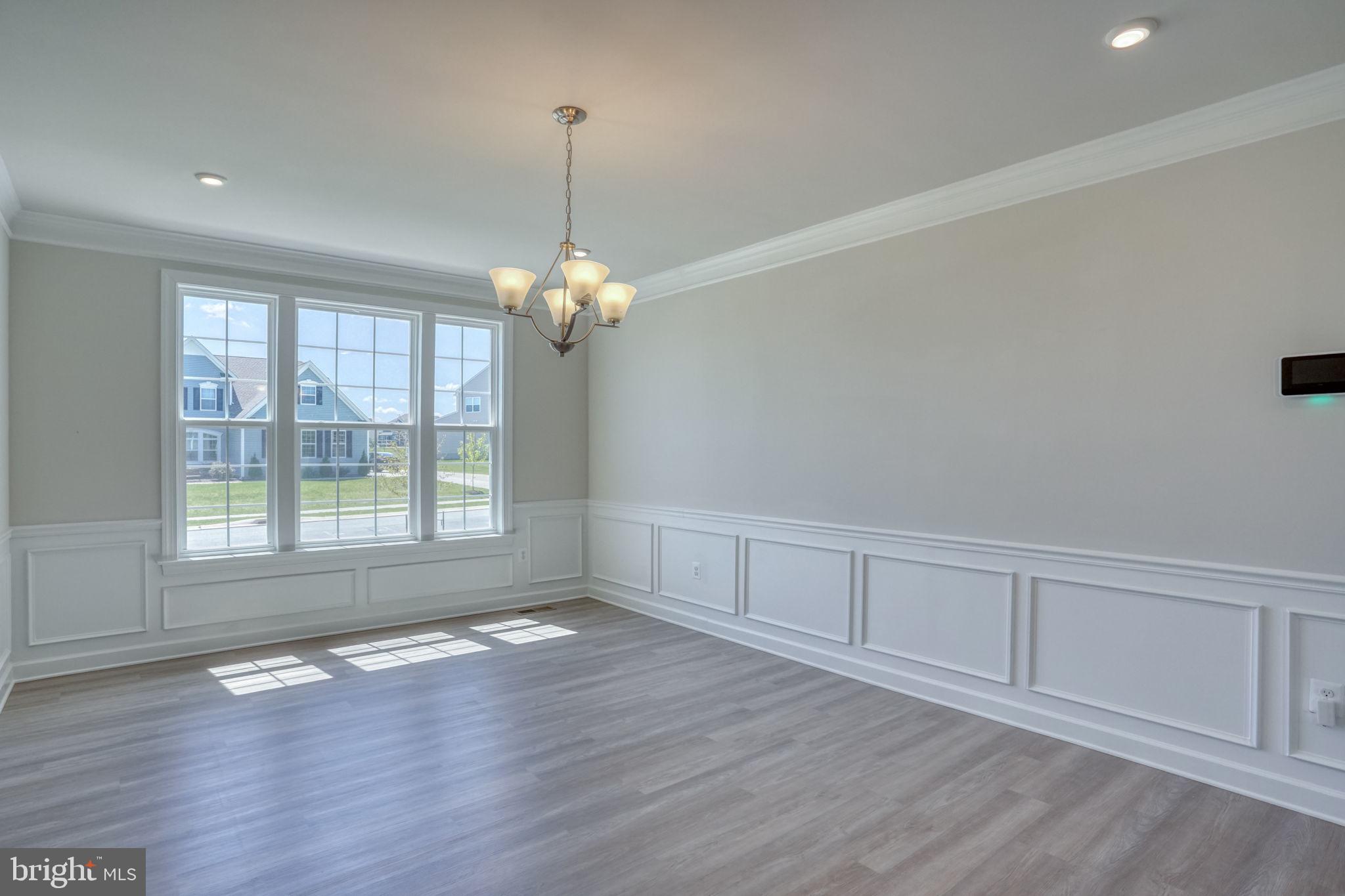 SUMMIT POINTE - Residential