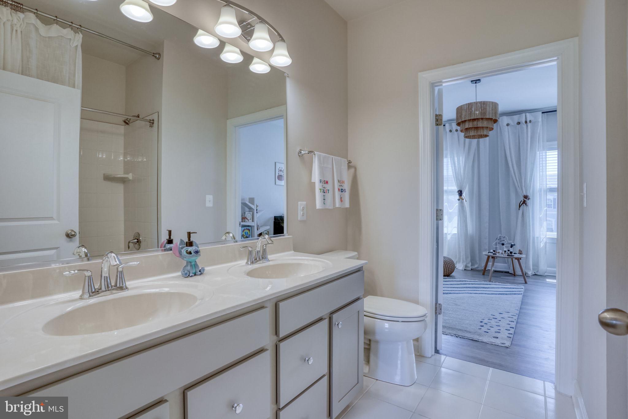 SUMMIT POINTE - Residential