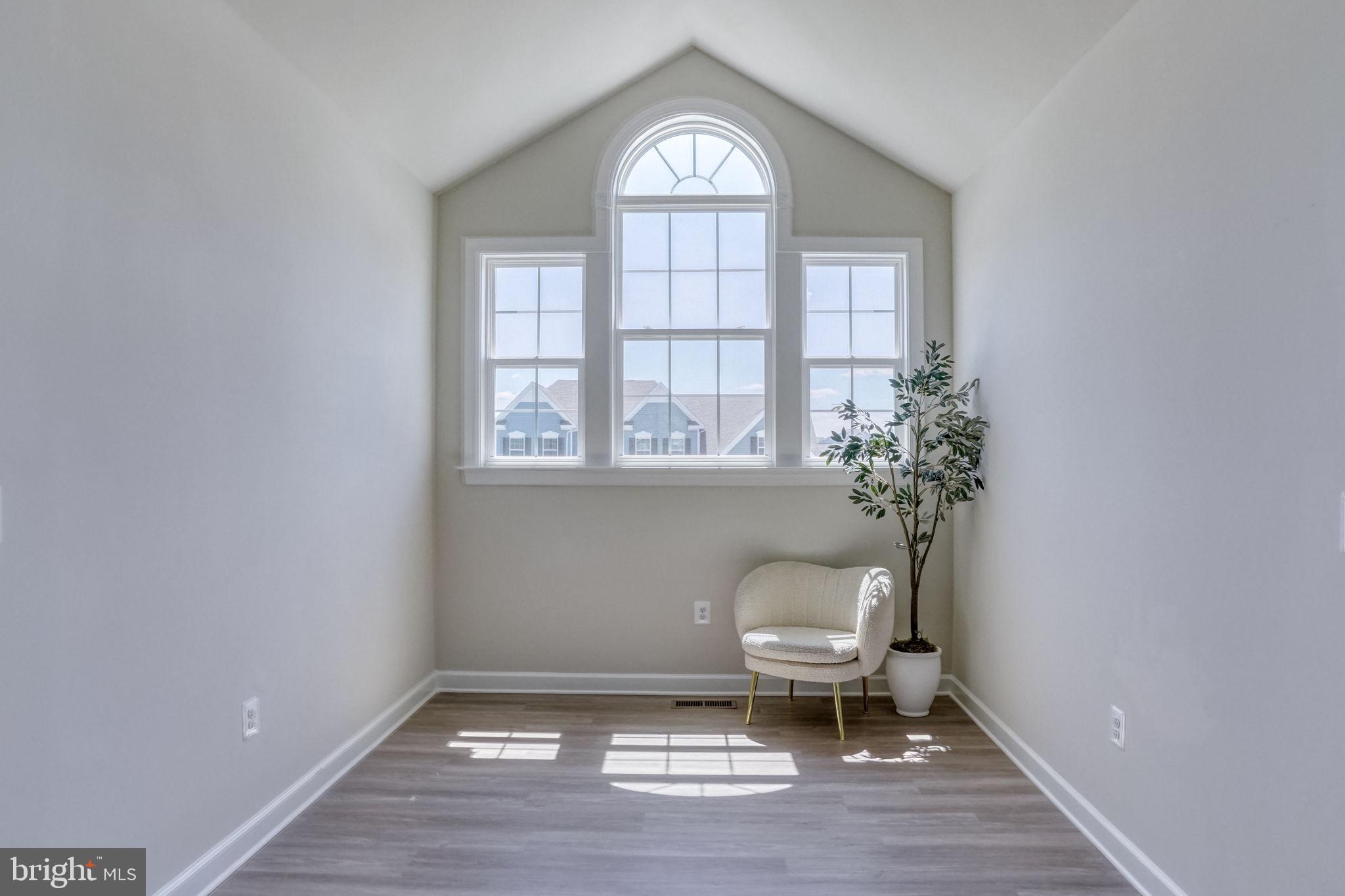 SUMMIT POINTE - Residential