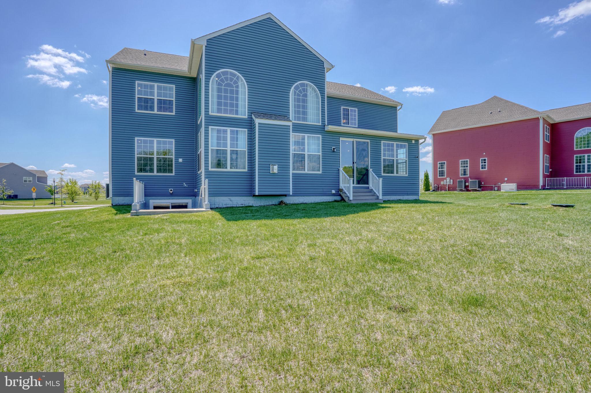 SUMMIT POINTE - Residential