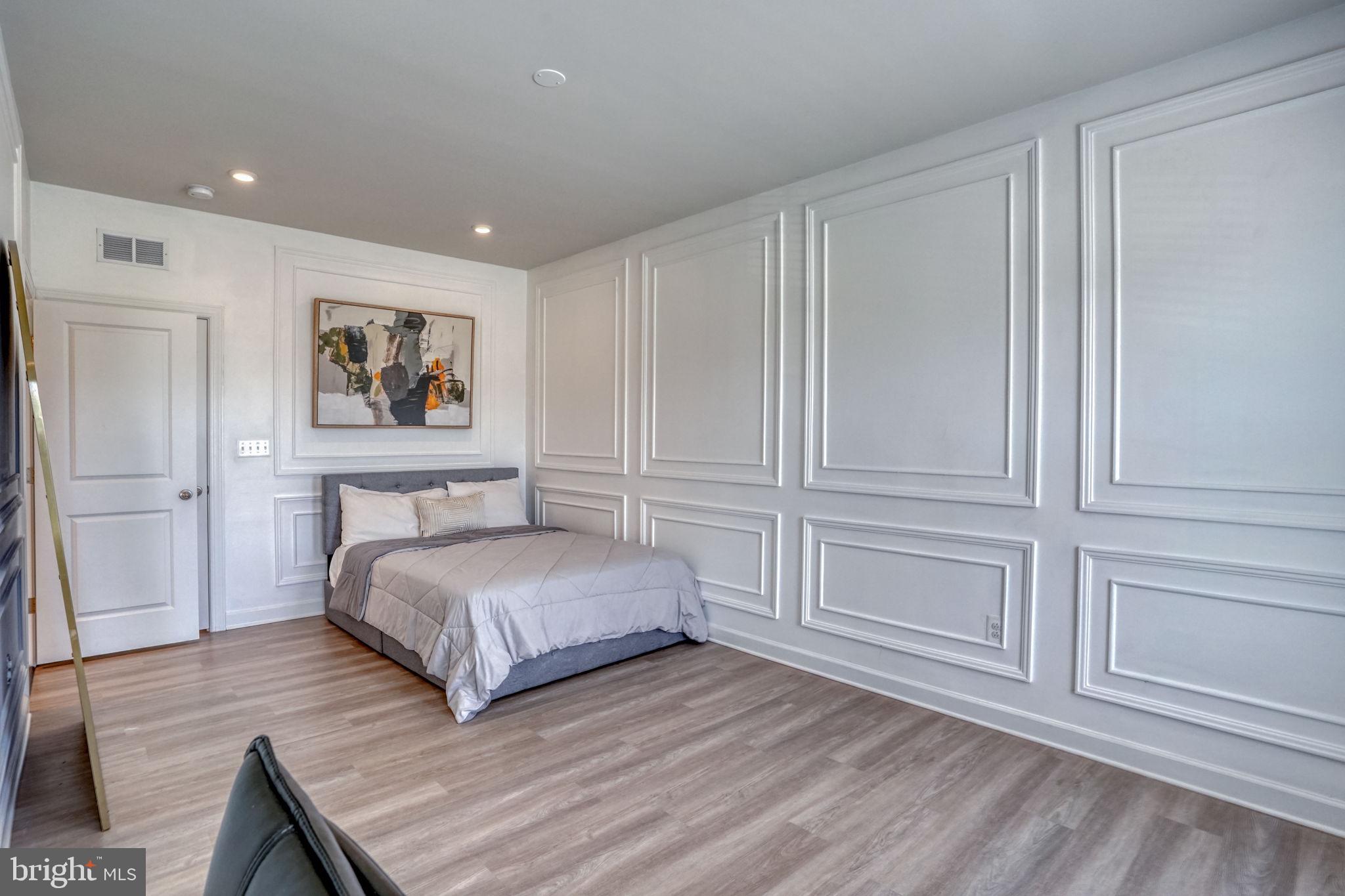 SUMMIT POINTE - Residential