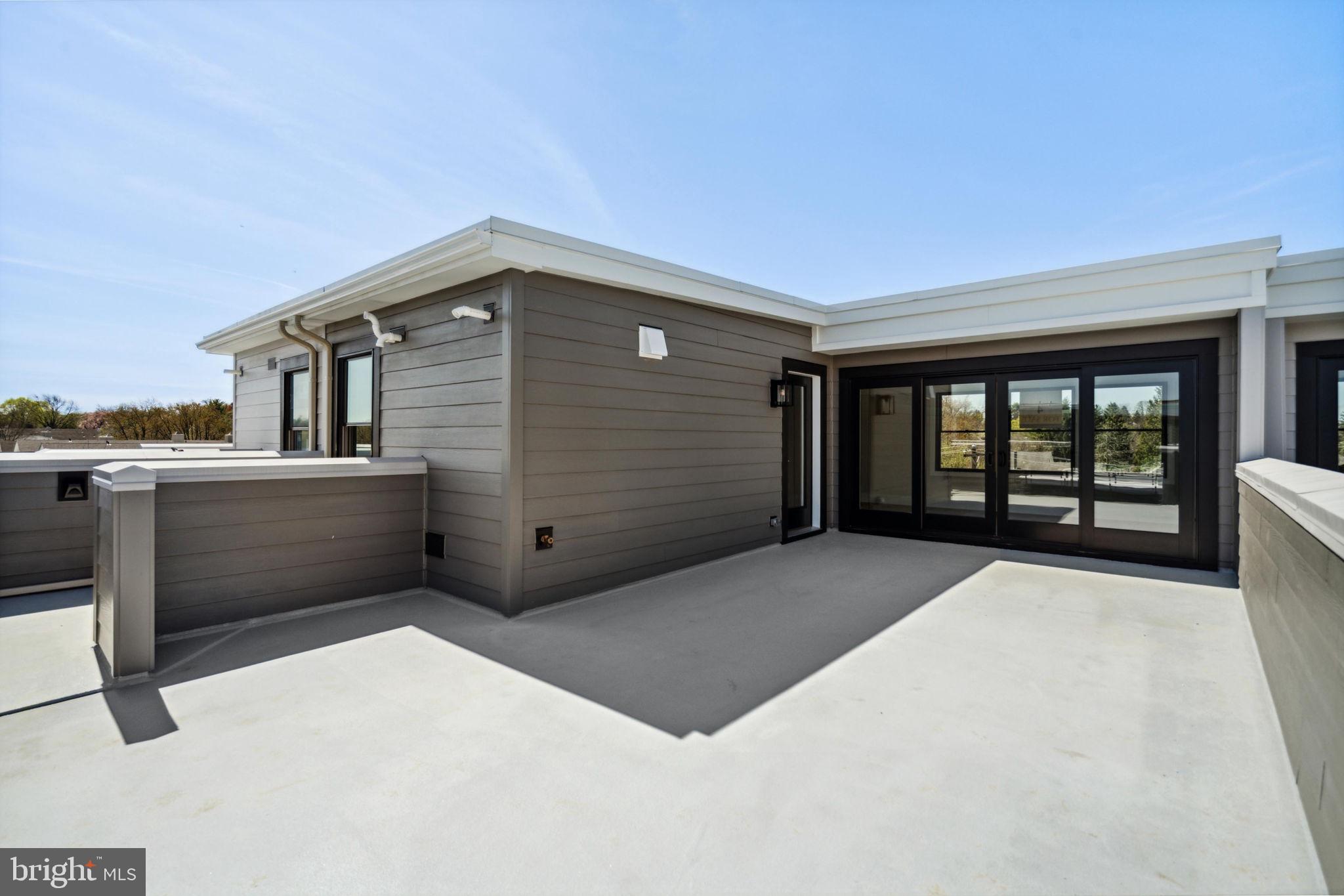 BROWNSTONES AT BERKLEY - Residential