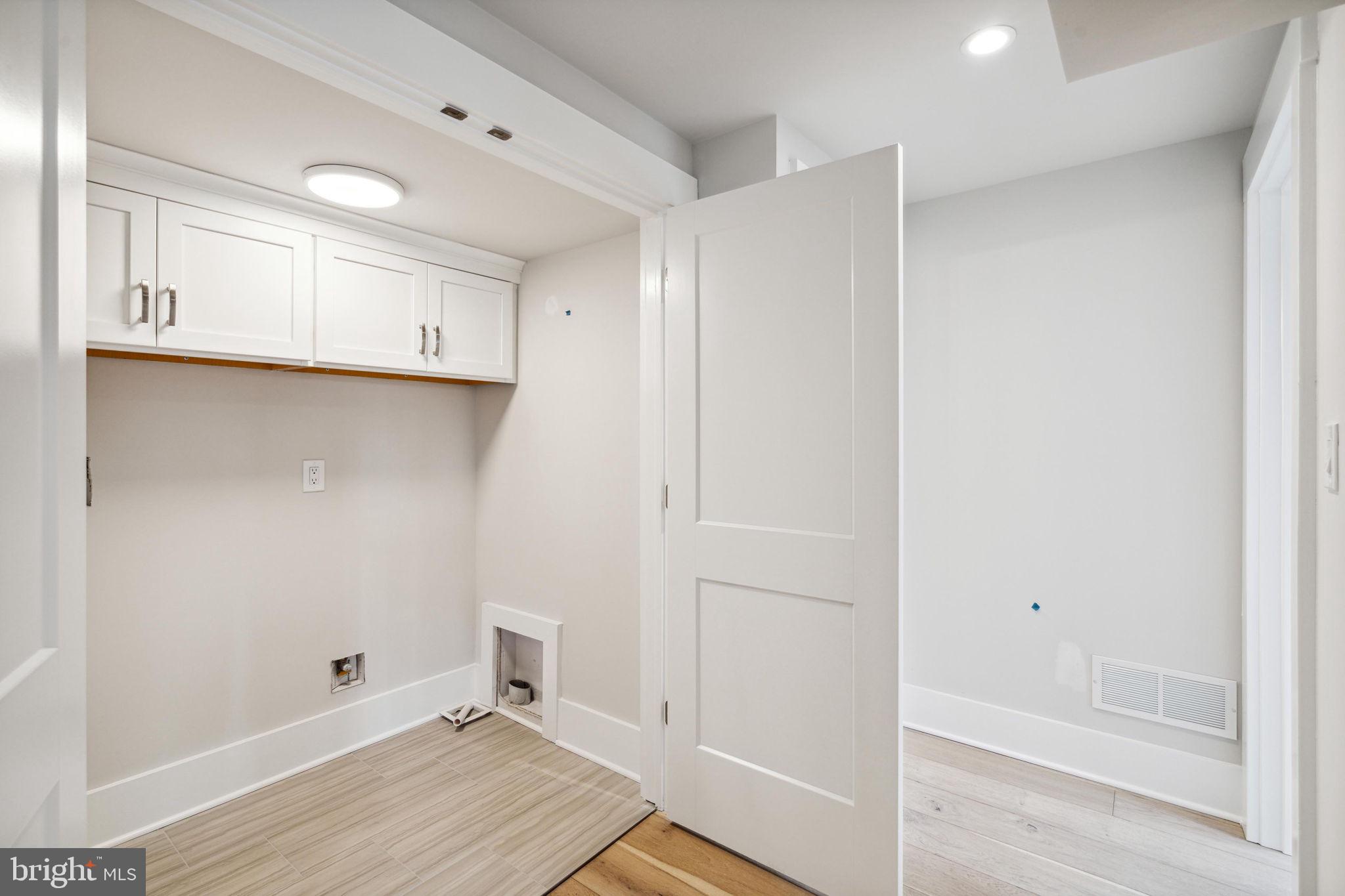 BROWNSTONES AT BERKLEY - Residential