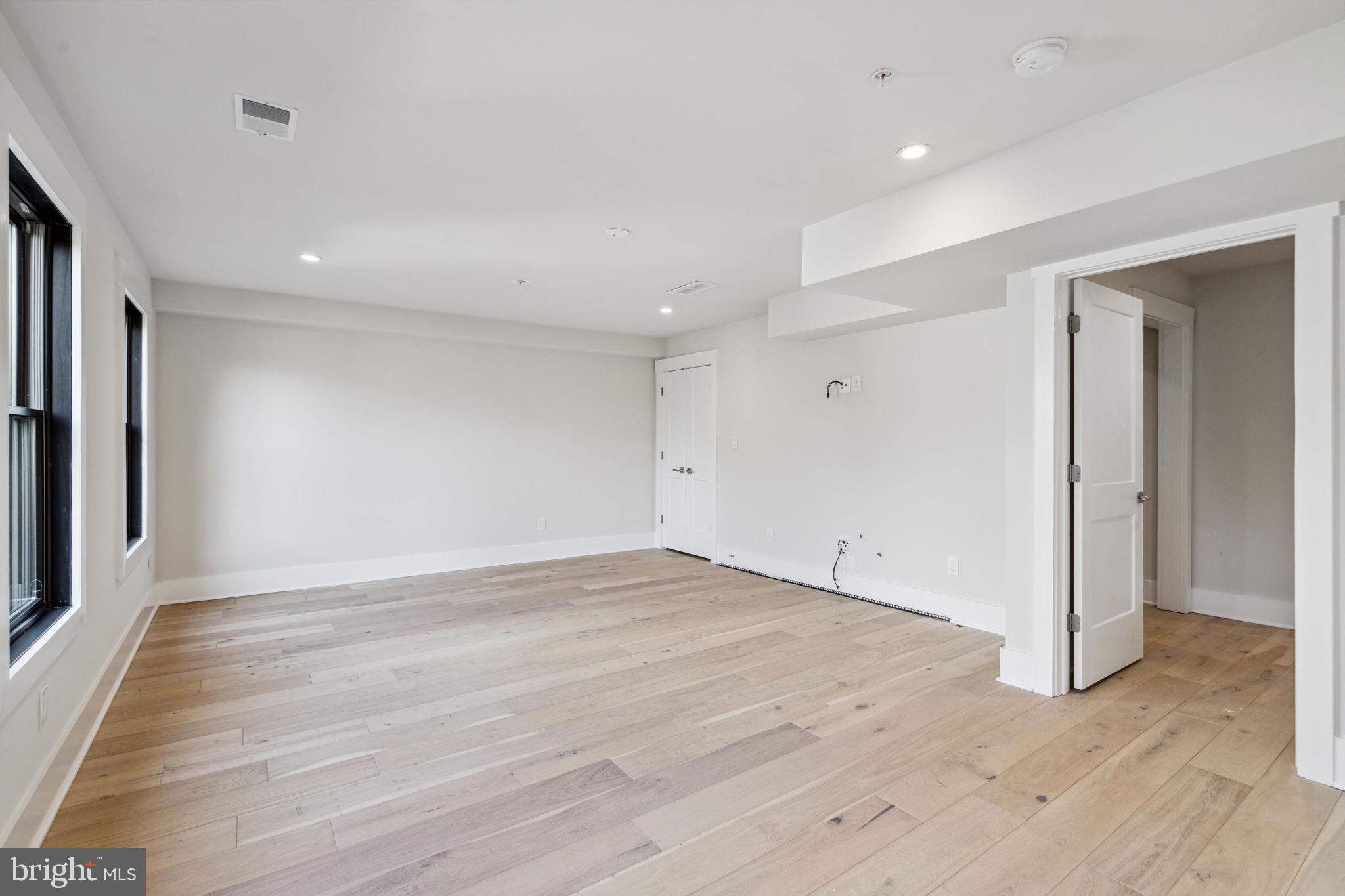 BROWNSTONES AT BERKLEY - Residential