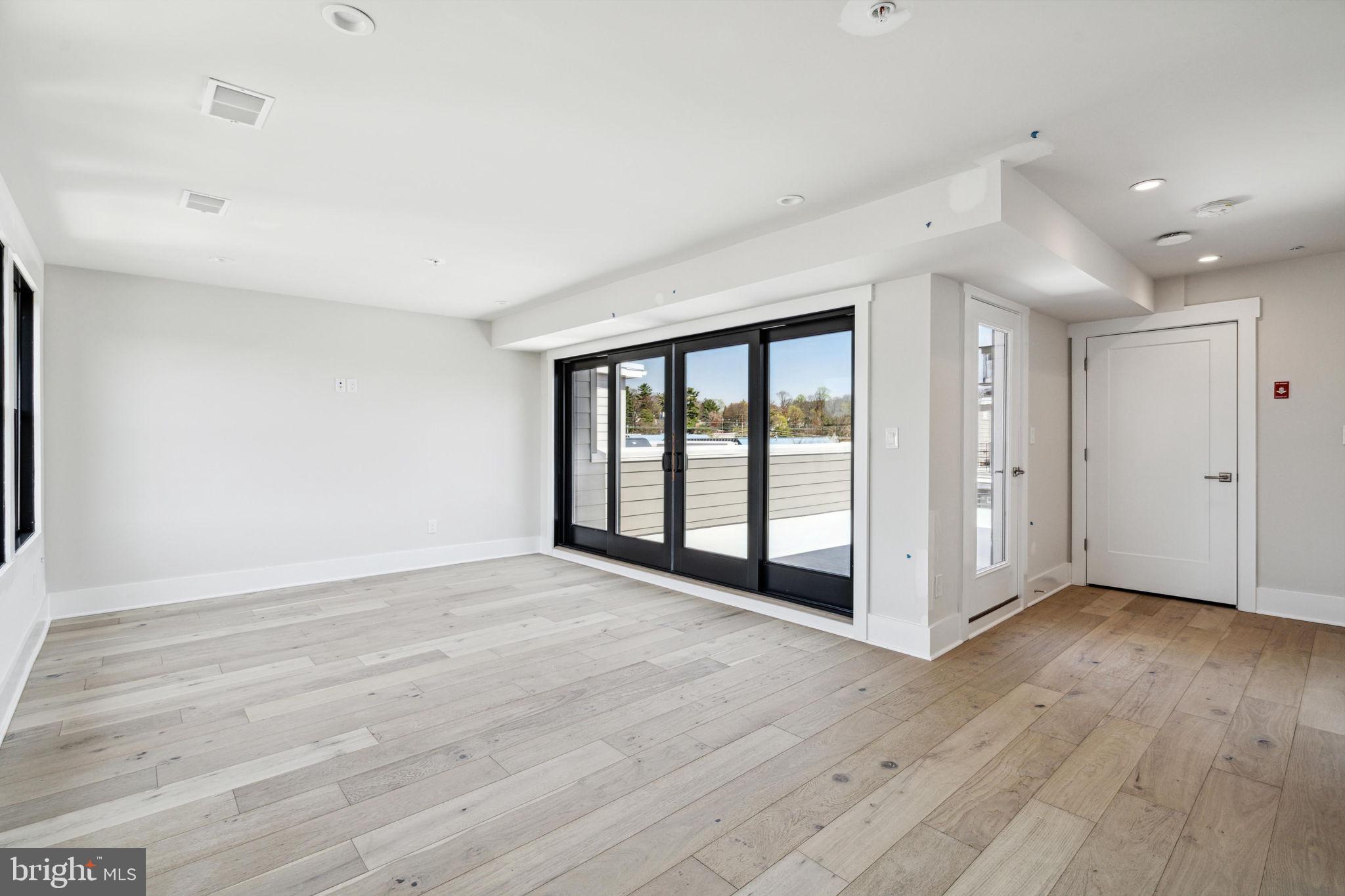 BROWNSTONES AT BERKLEY - Residential