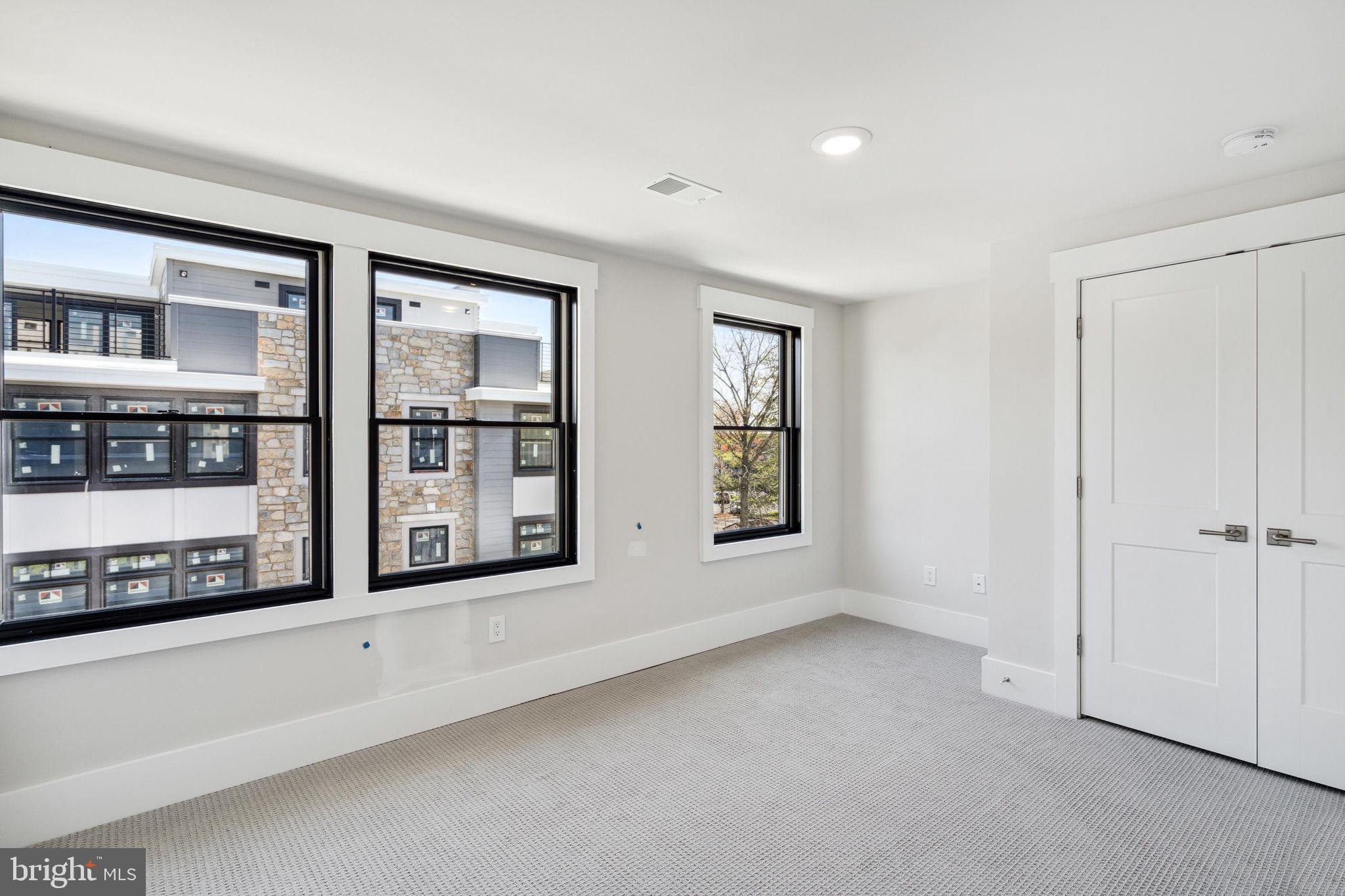 BROWNSTONES AT BERKLEY - Residential