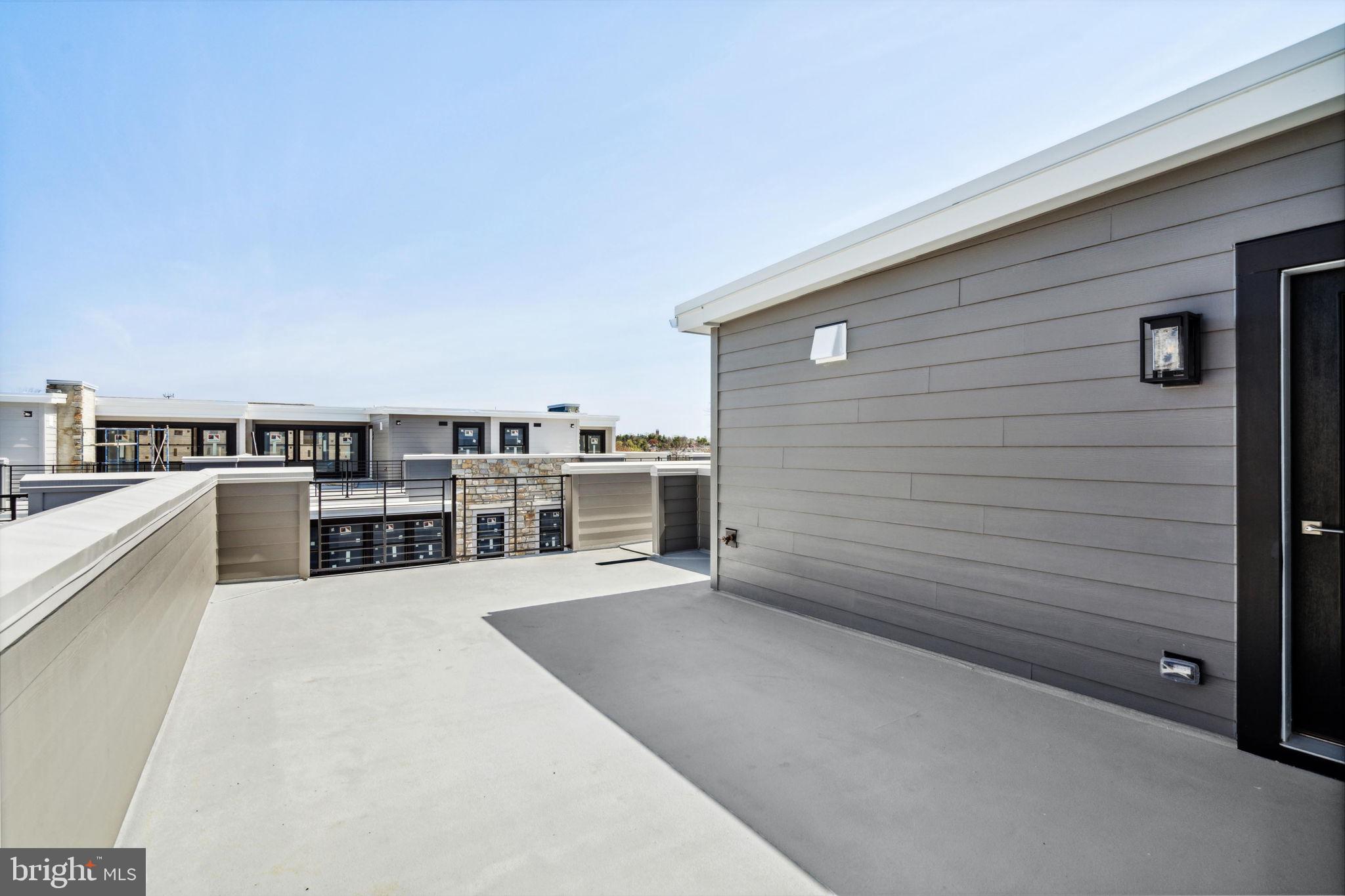 BROWNSTONES AT BERKLEY - Residential