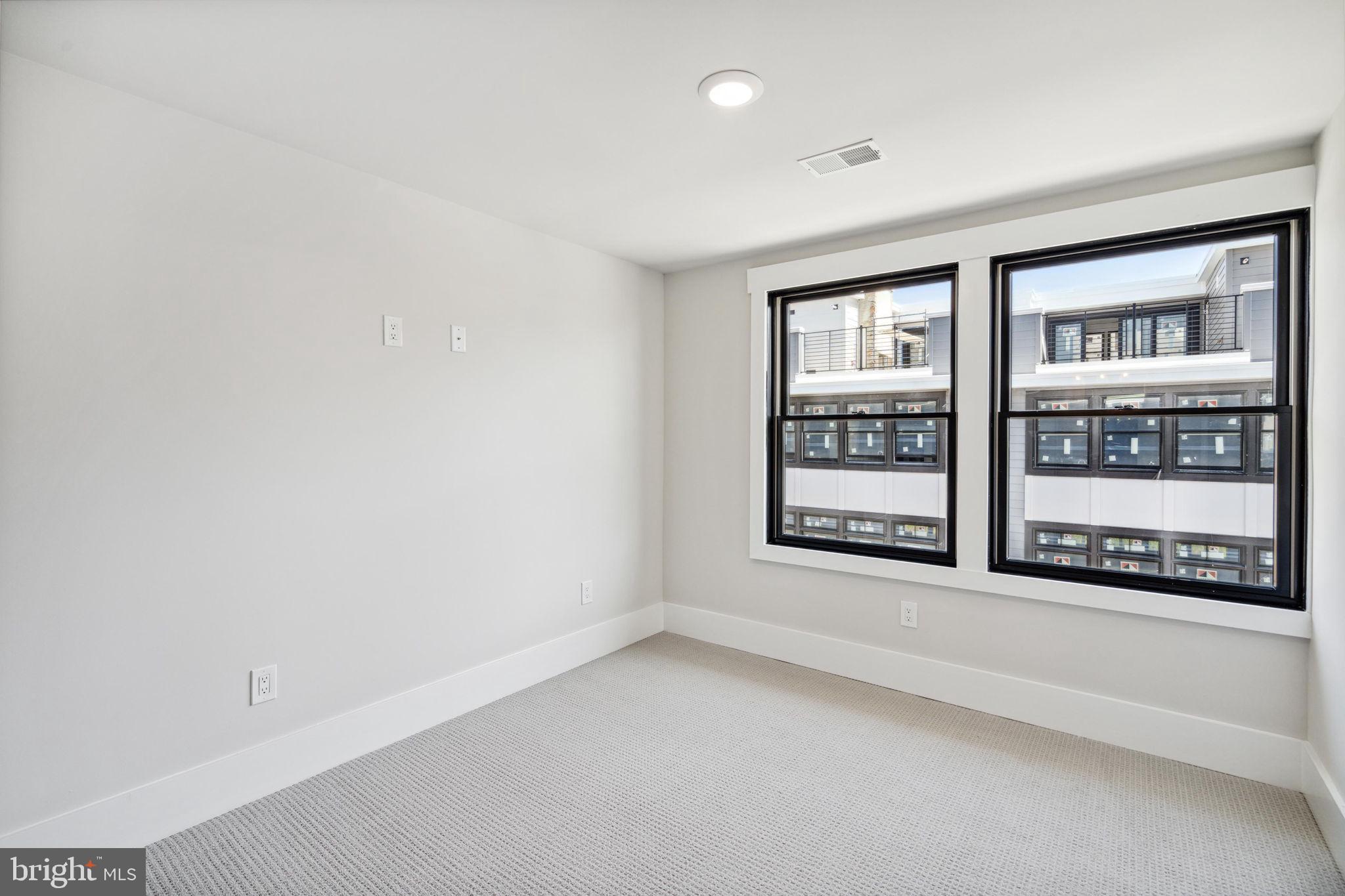 BROWNSTONES AT BERKLEY - Residential