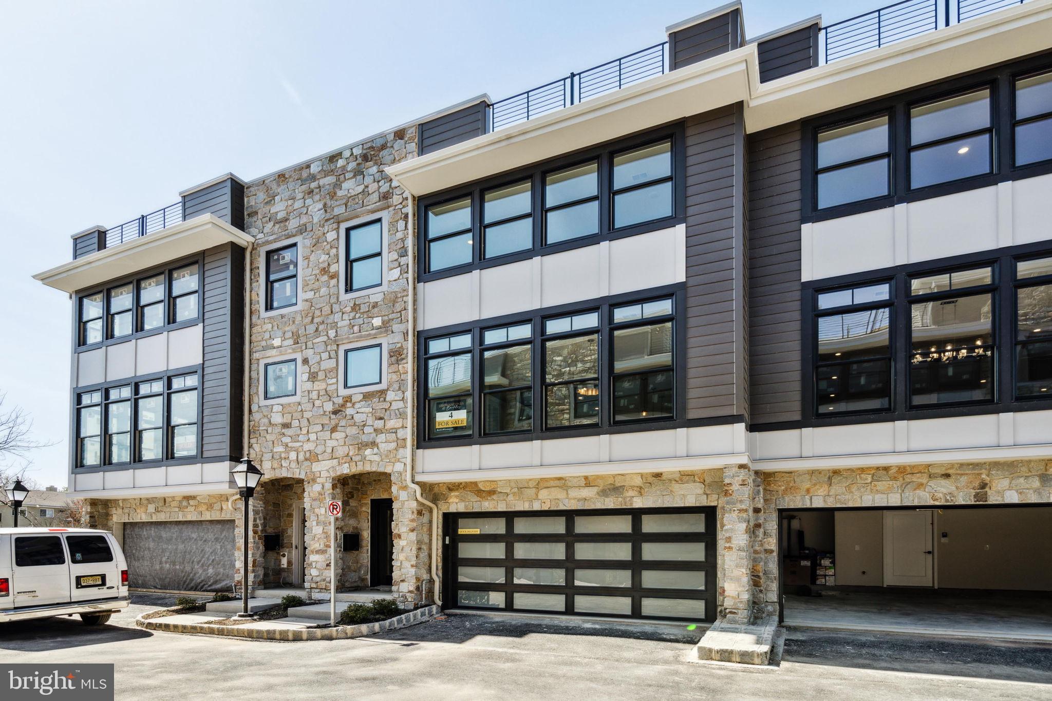 BROWNSTONES AT BERKLEY - Residential