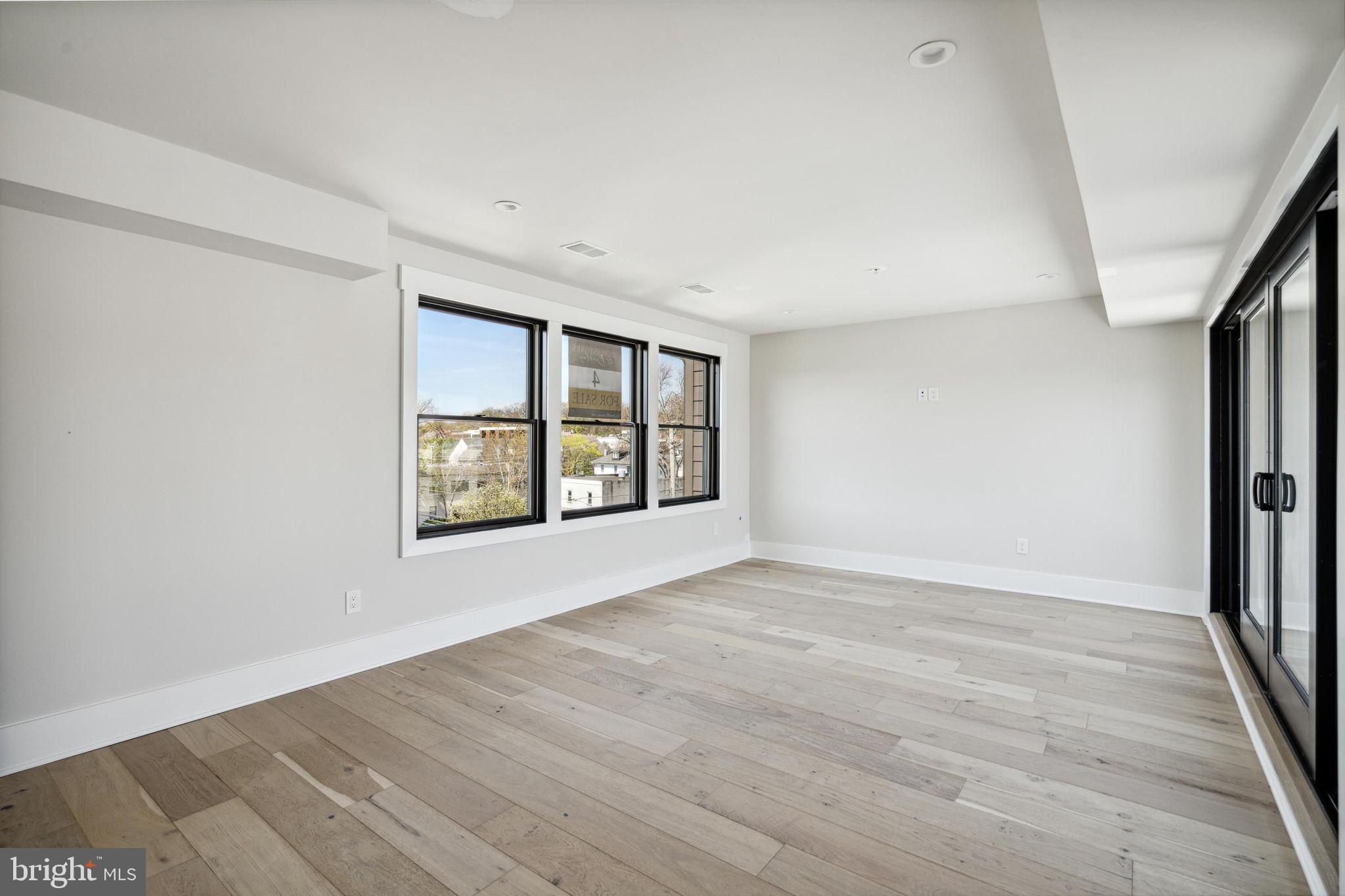 BROWNSTONES AT BERKLEY - Residential