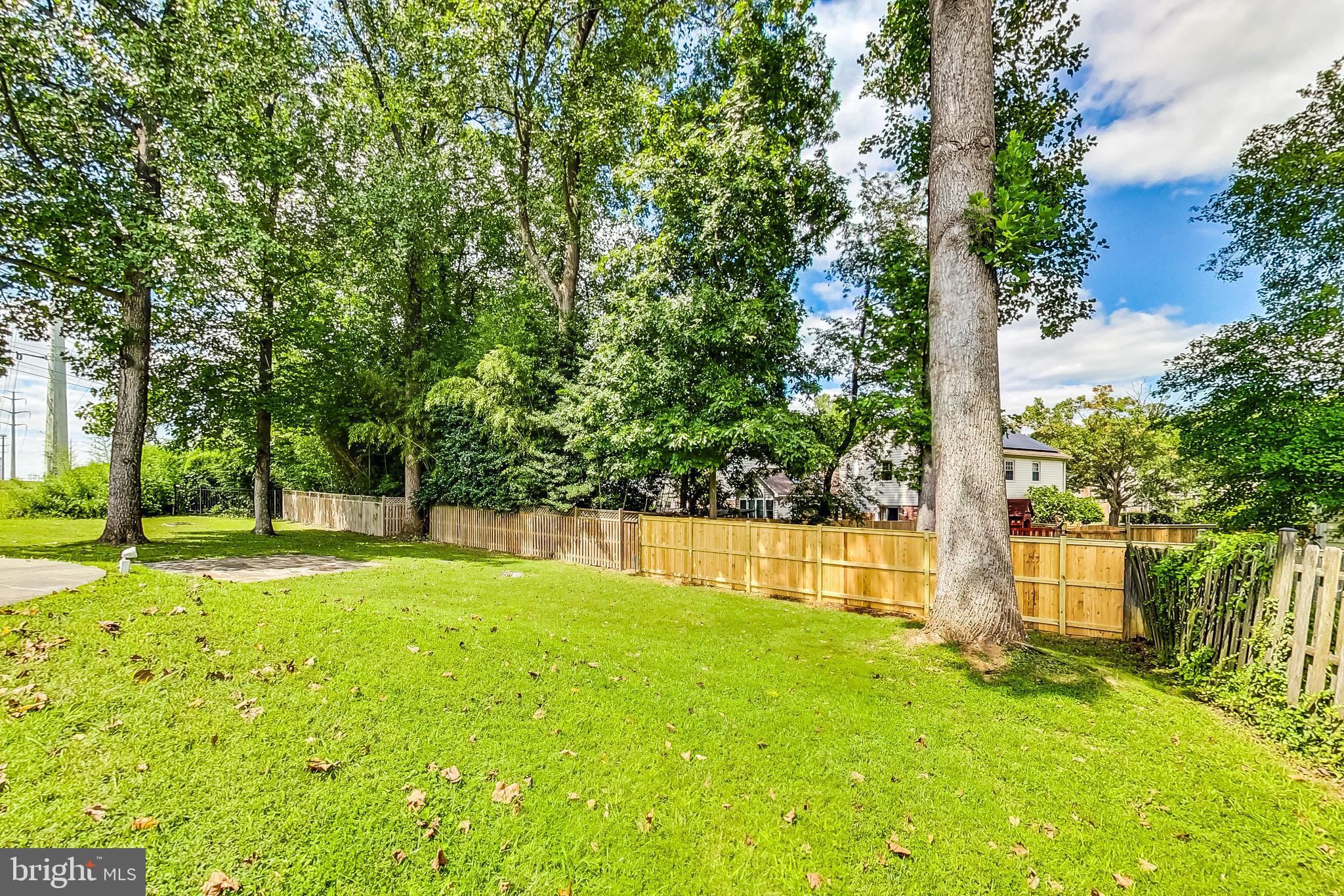 BEVERLY FARMS - Residential Lease