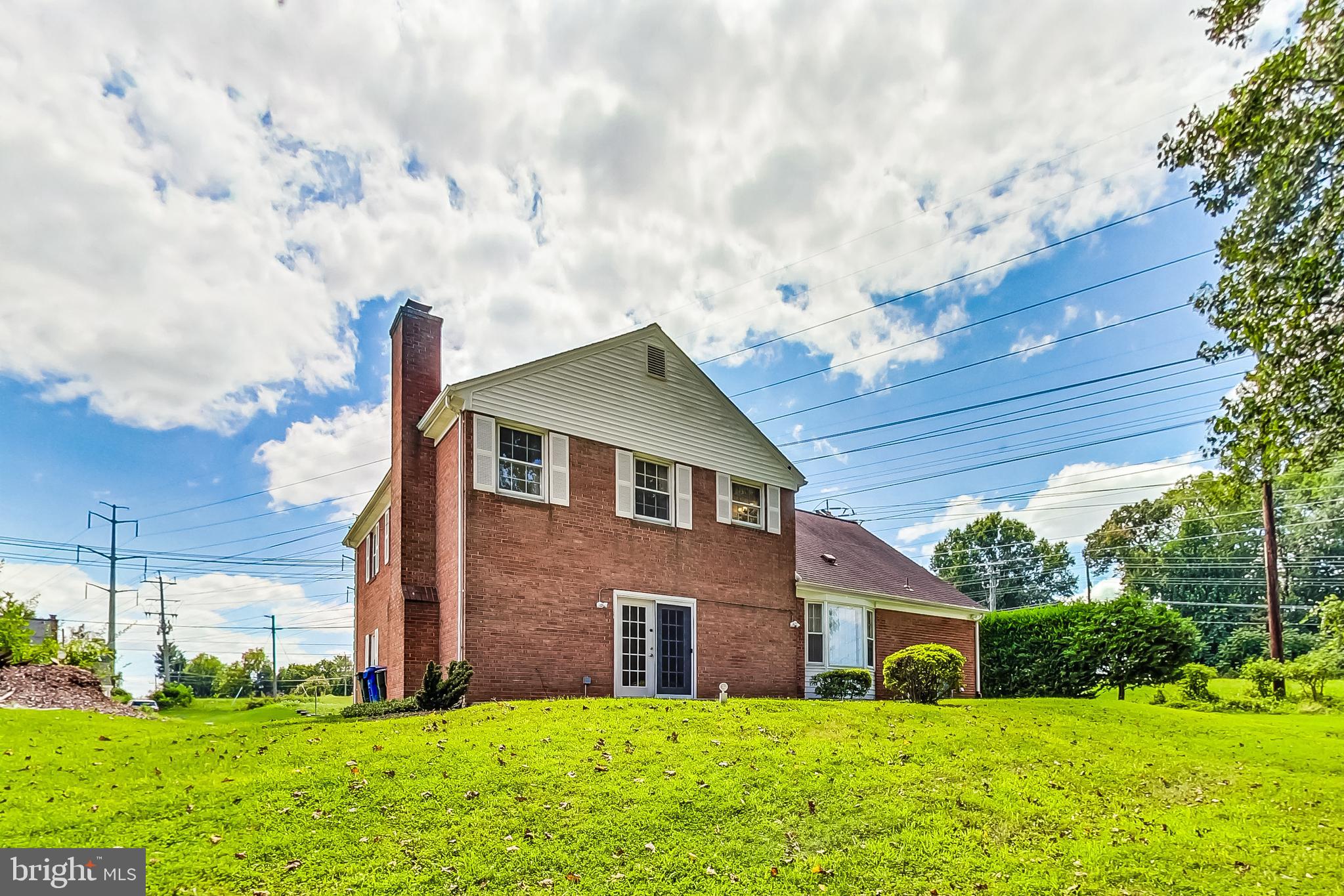 BEVERLY FARMS - Residential Lease