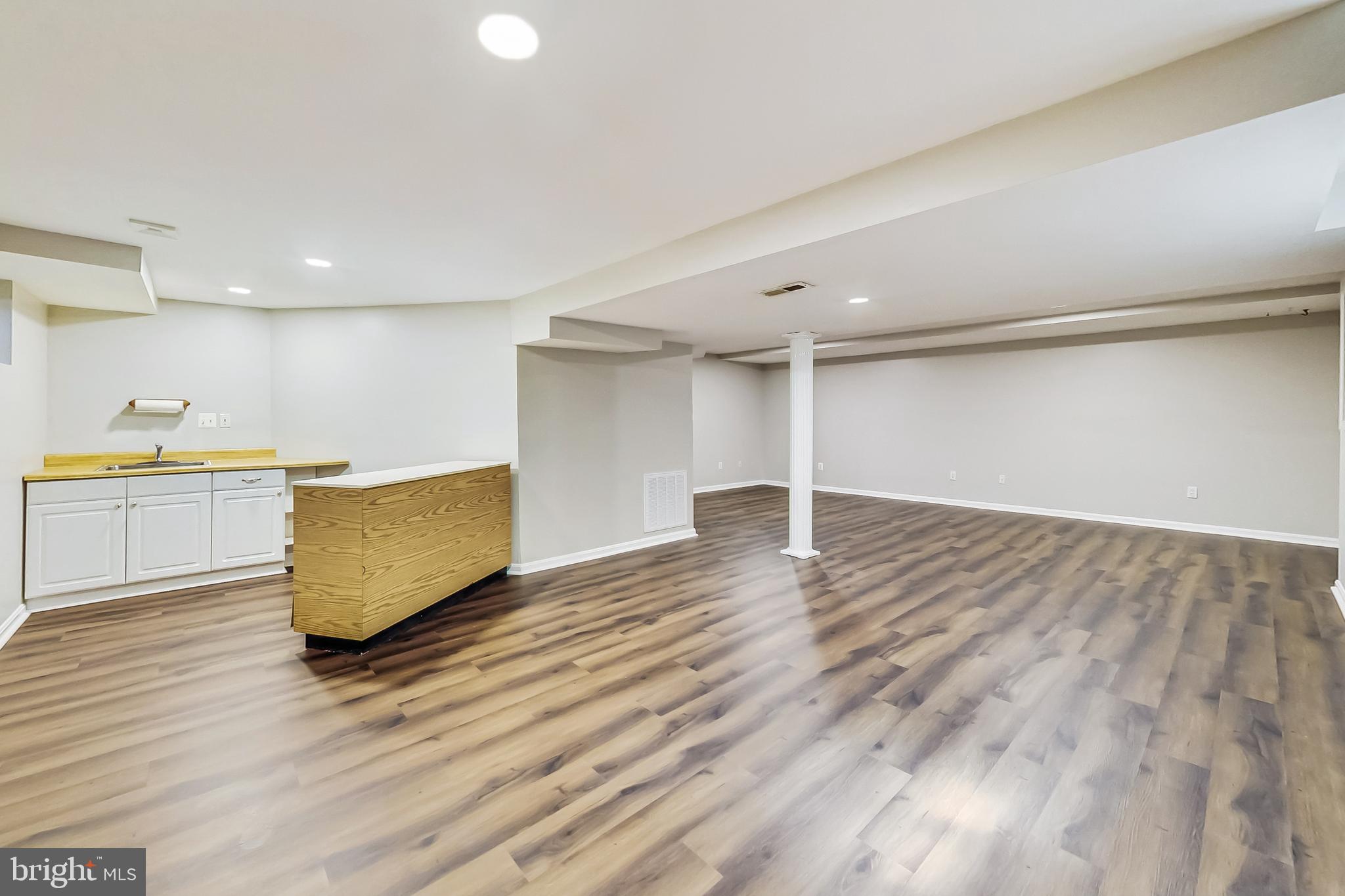 BEVERLY FARMS - Residential Lease