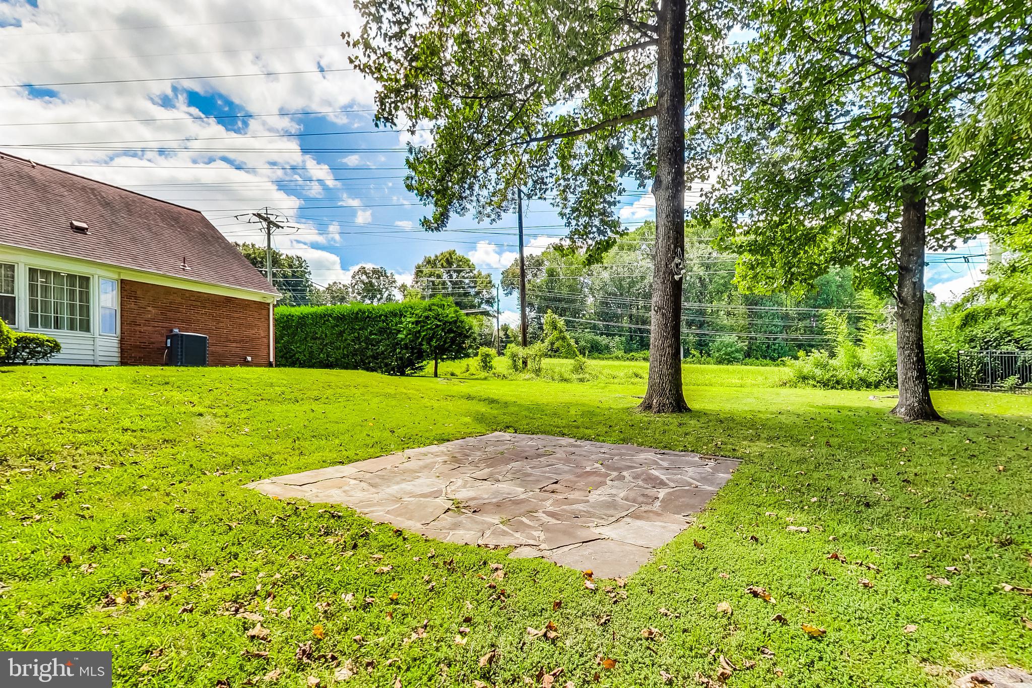 BEVERLY FARMS - Residential Lease