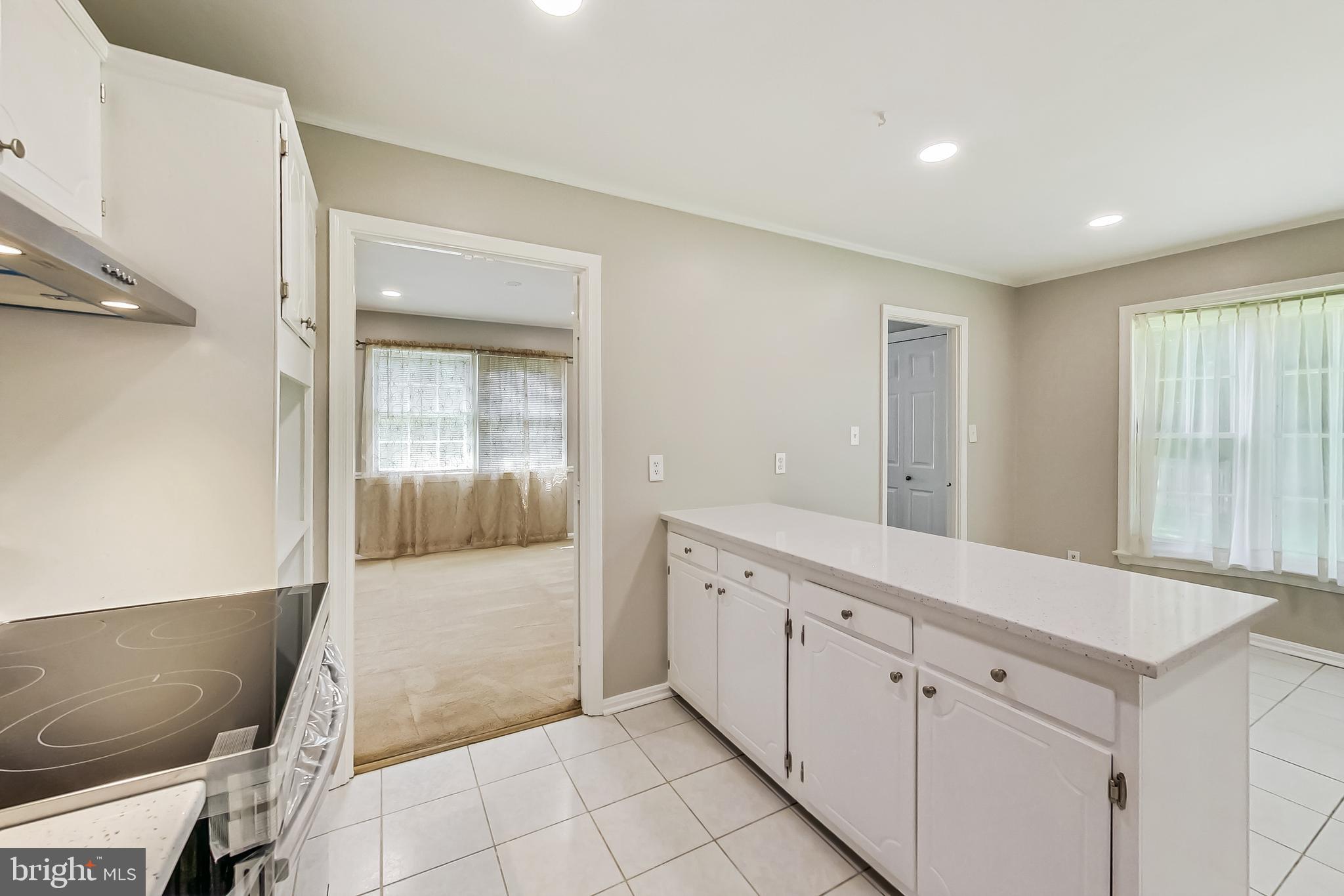 BEVERLY FARMS - Residential Lease