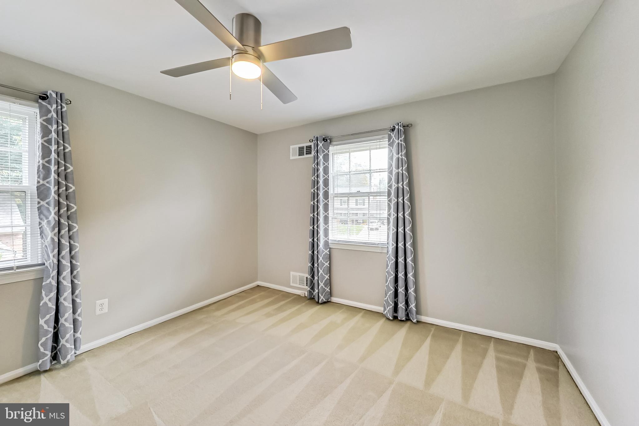 BEVERLY FARMS - Residential Lease