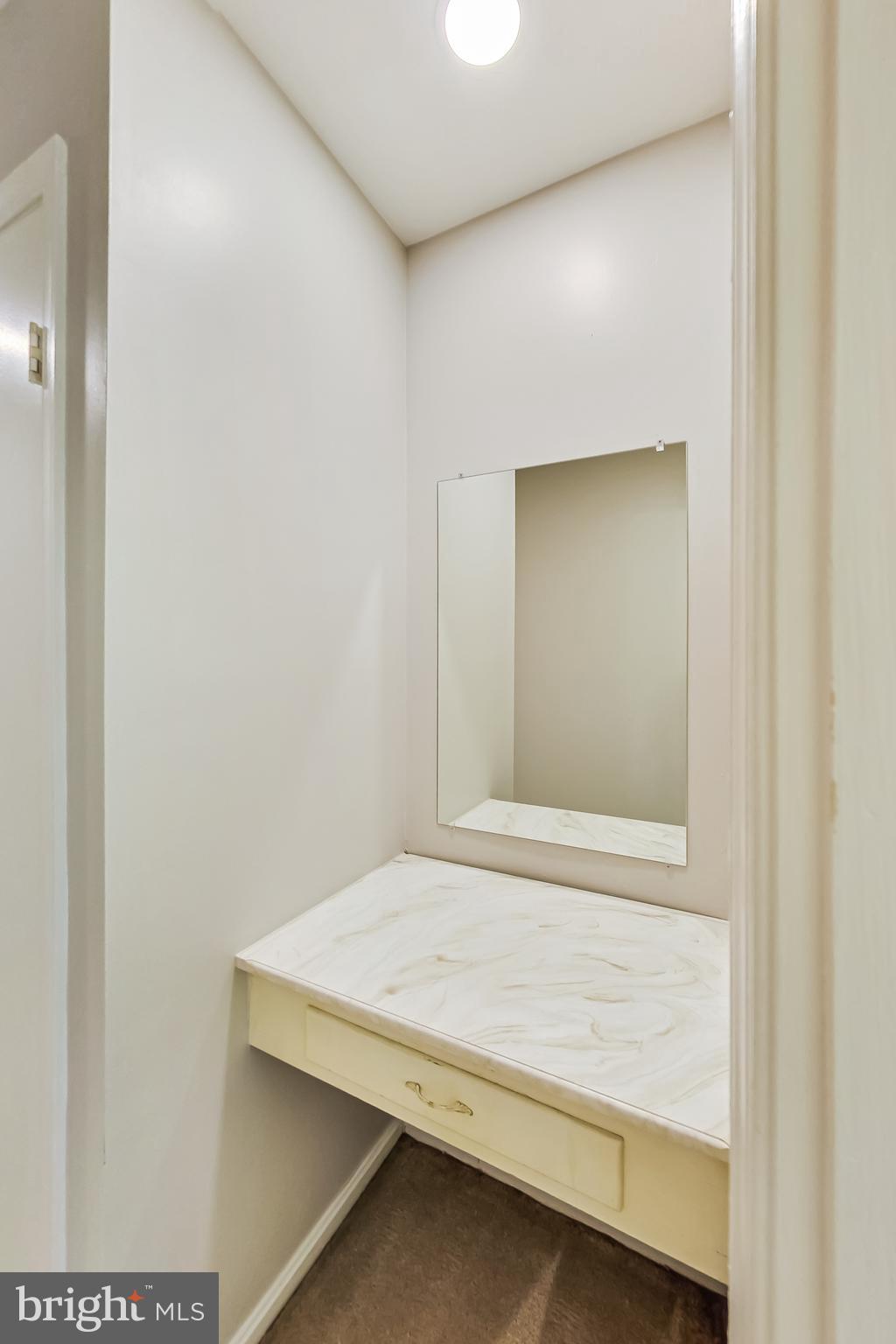 BEVERLY FARMS - Residential Lease