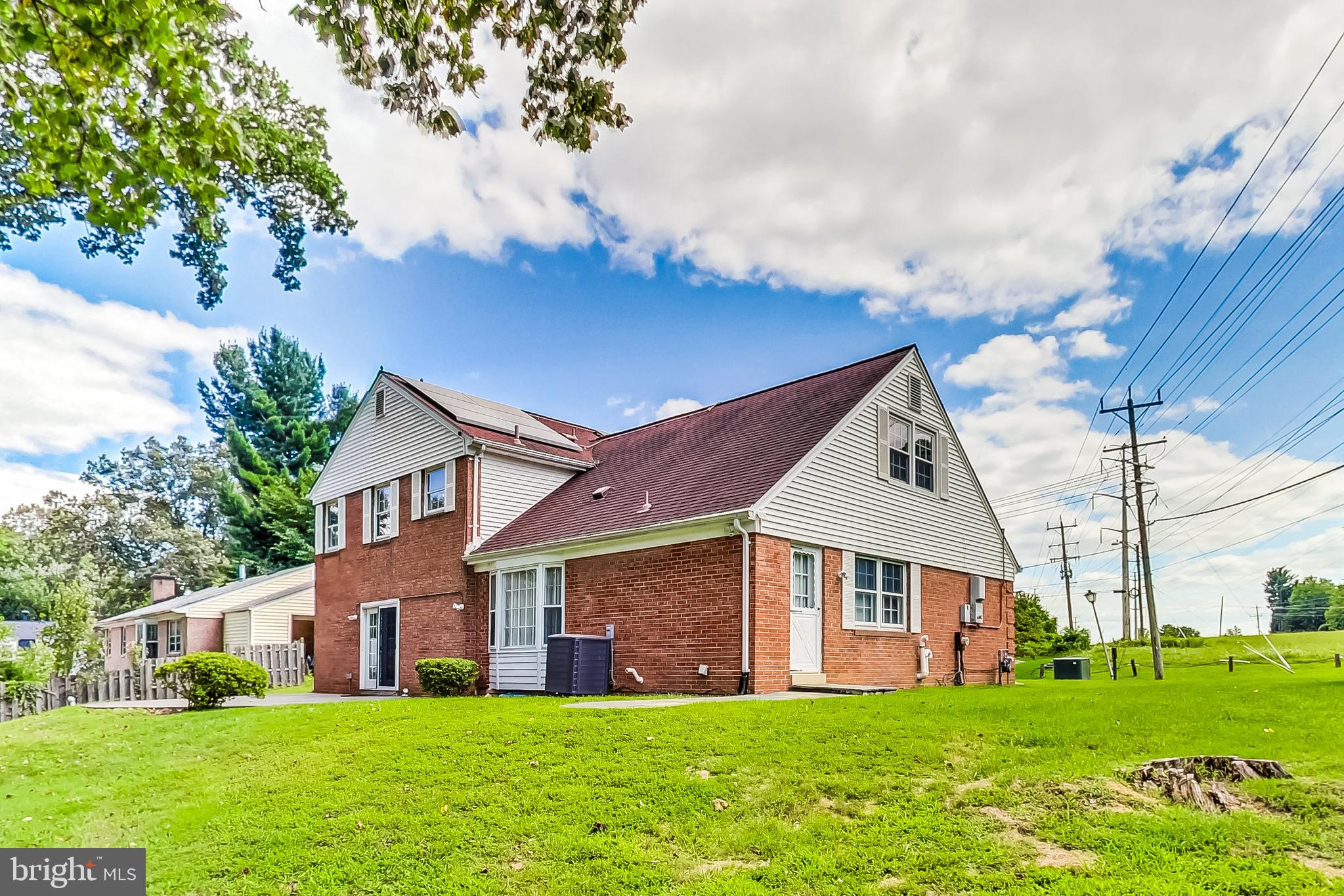 BEVERLY FARMS - Residential Lease