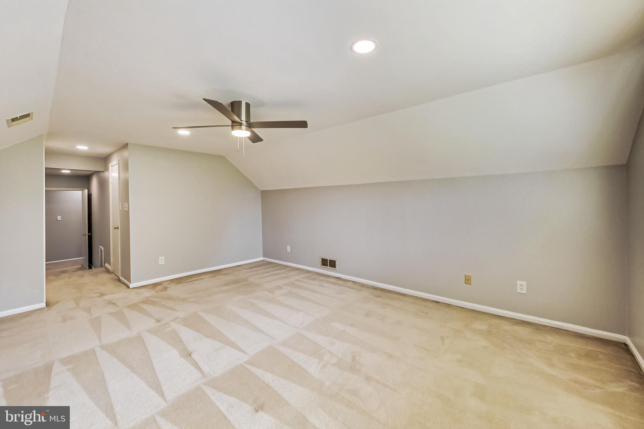 BEVERLY FARMS - Residential Lease