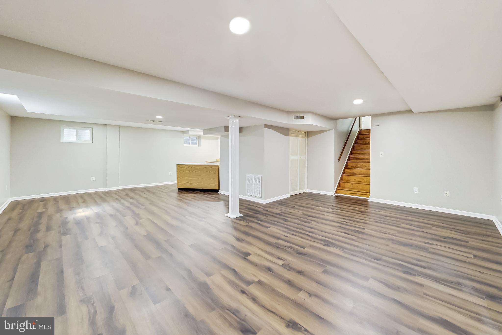 BEVERLY FARMS - Residential Lease