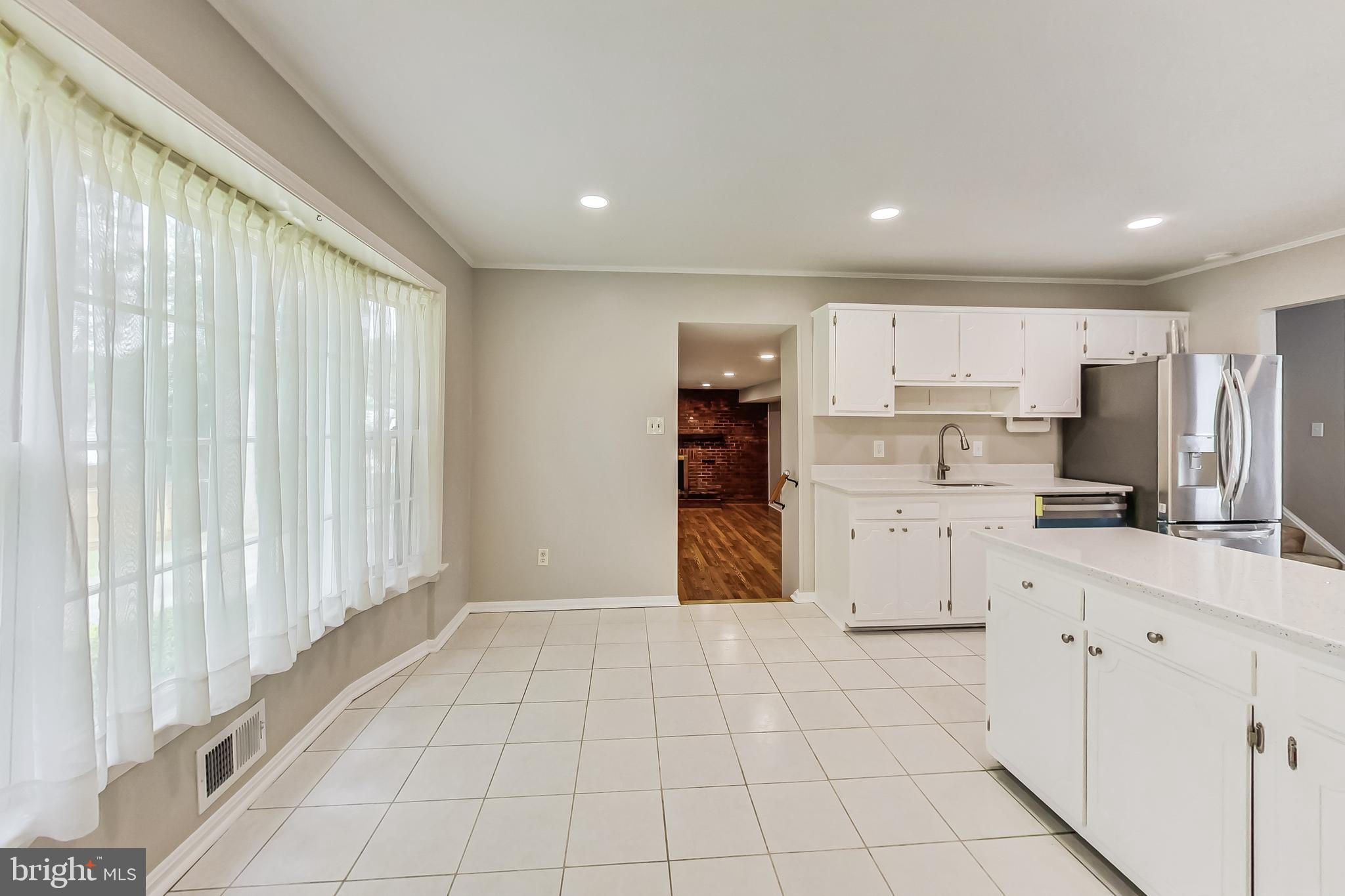 BEVERLY FARMS - Residential Lease