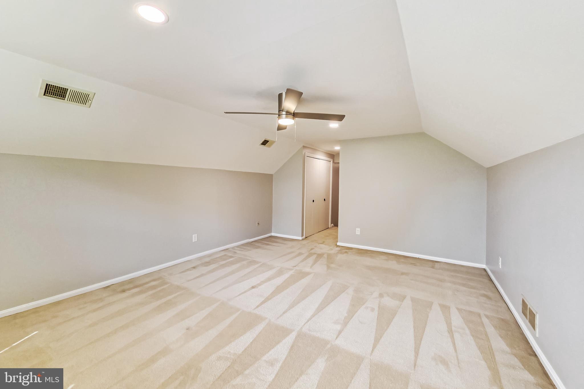 BEVERLY FARMS - Residential Lease