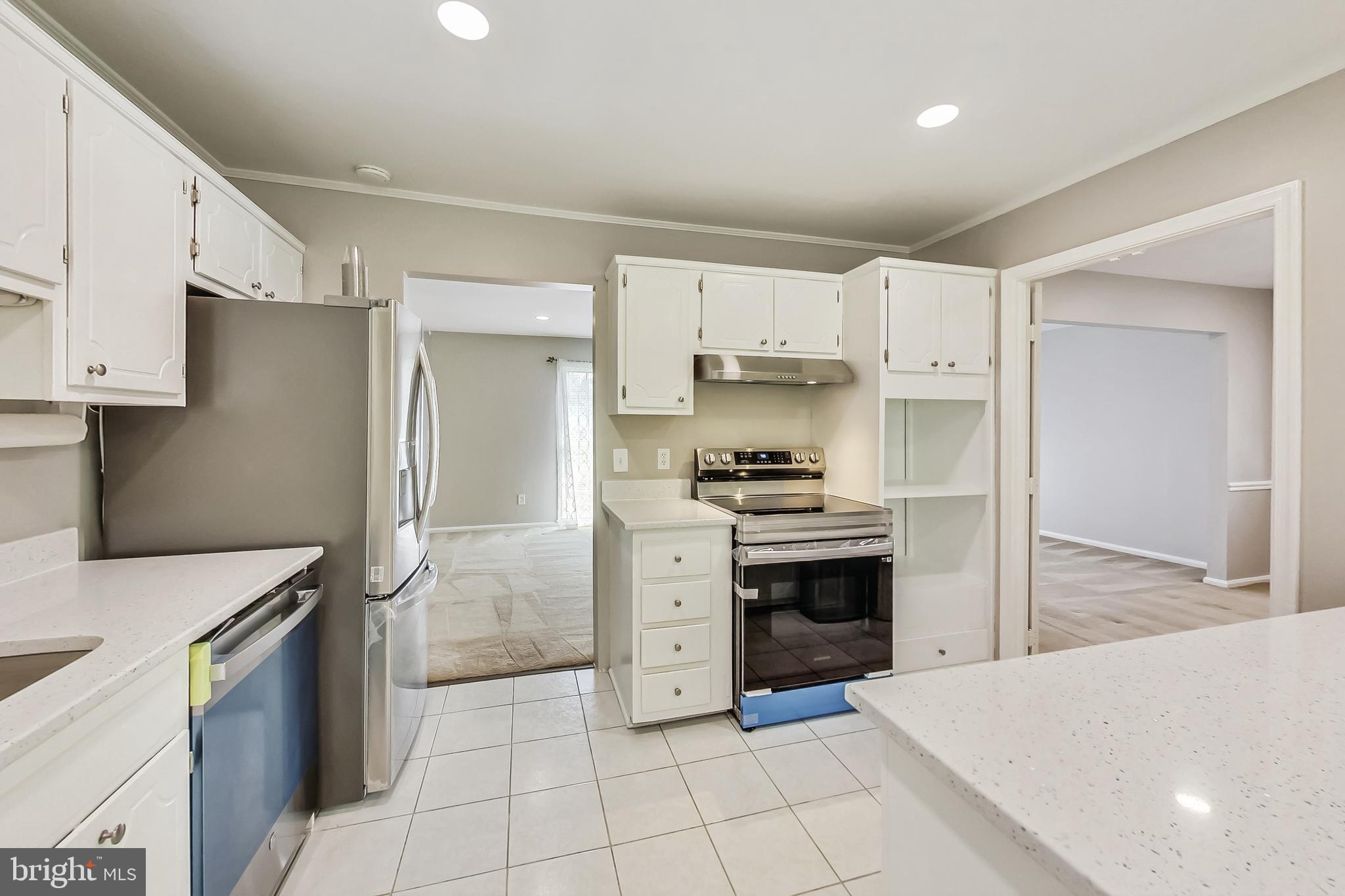 BEVERLY FARMS - Residential Lease