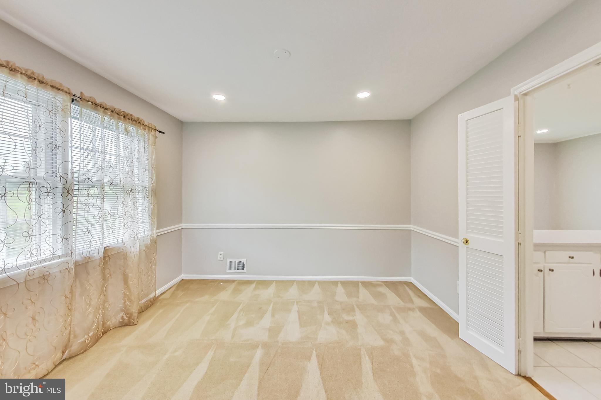 BEVERLY FARMS - Residential Lease