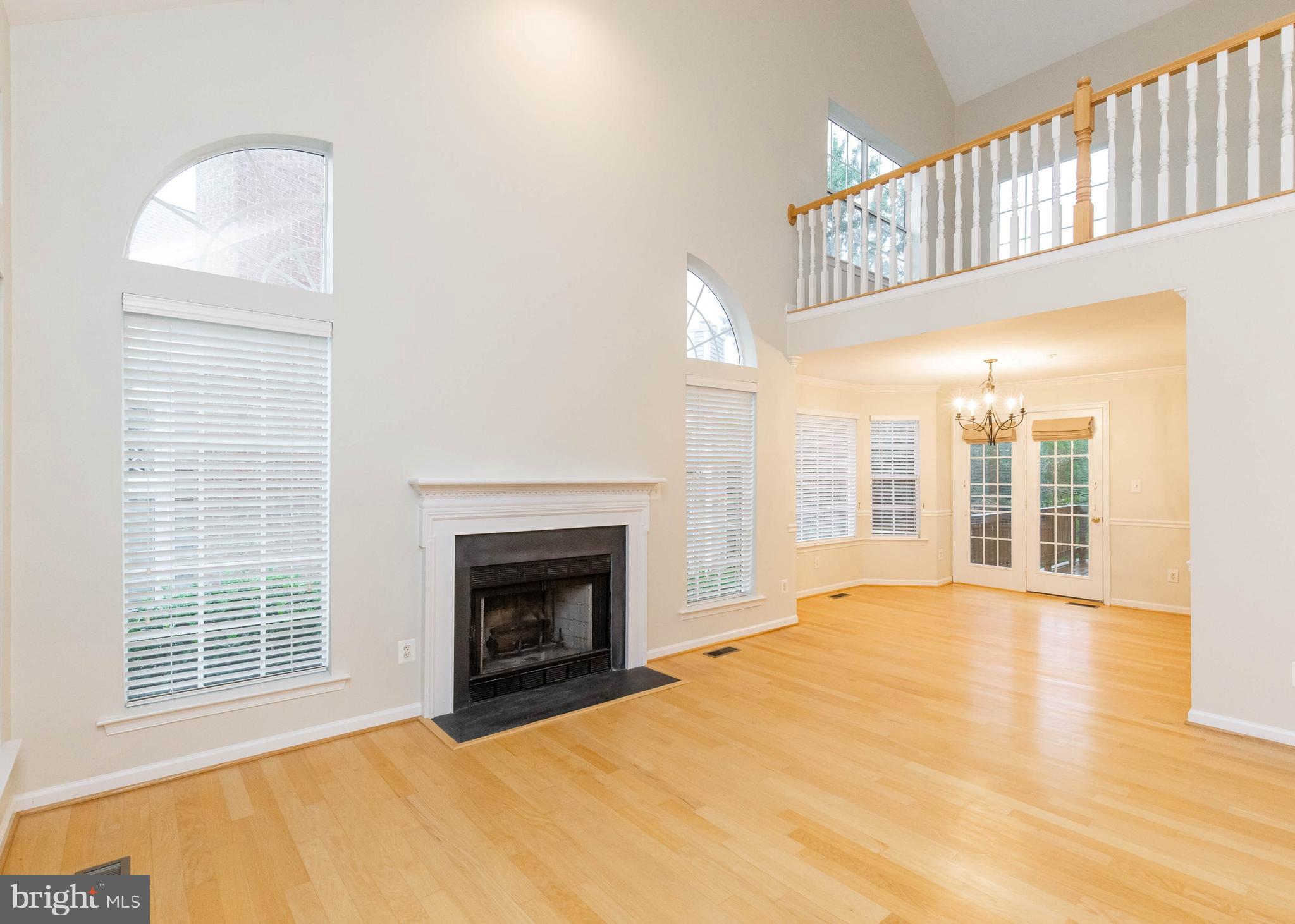 BARRINGTON POINTE CONDOS - Residential